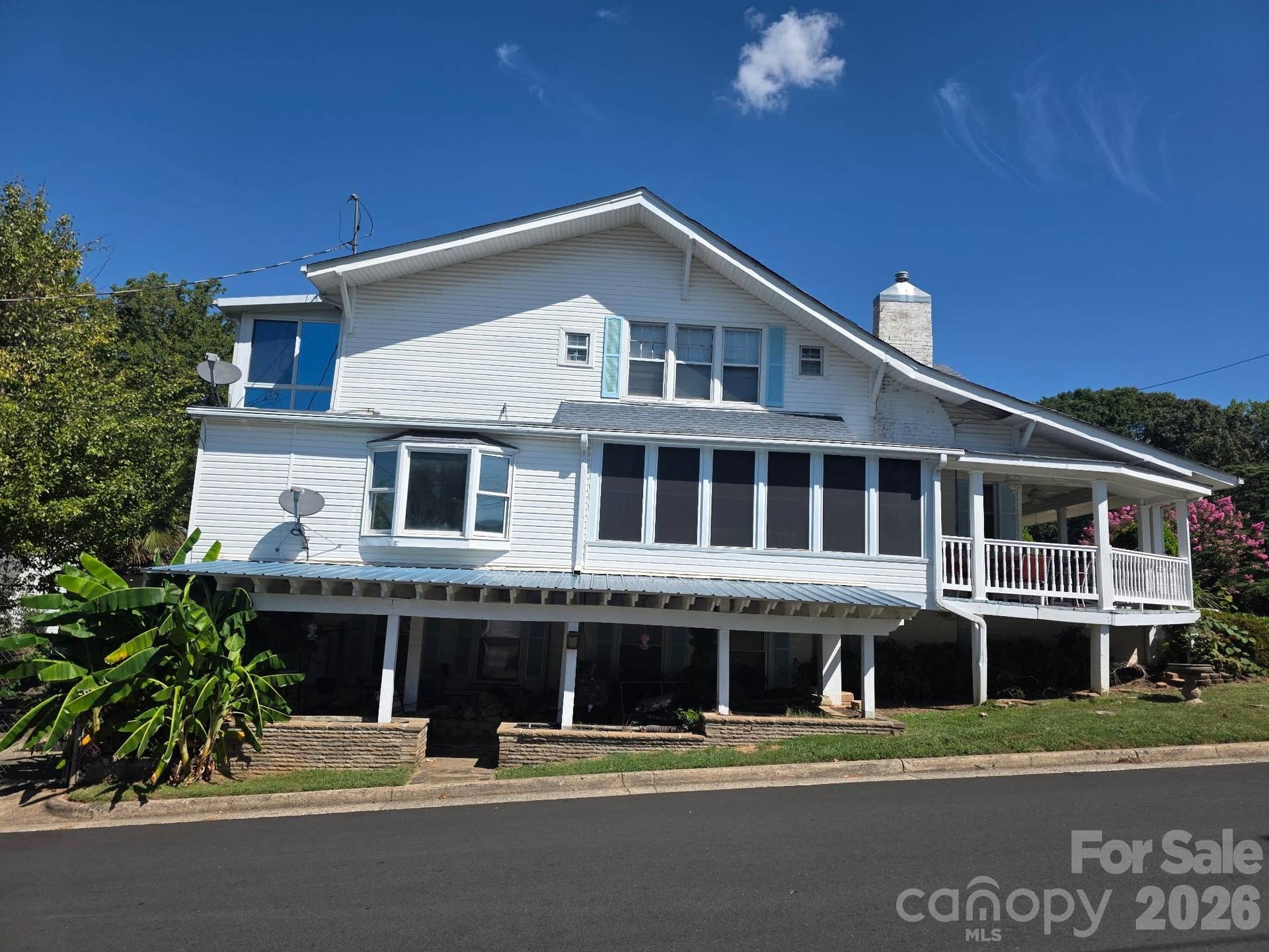 113 N Central Avenue, Belmont, NC 28012 113 N Central Avenue, Belmont, NC 28012