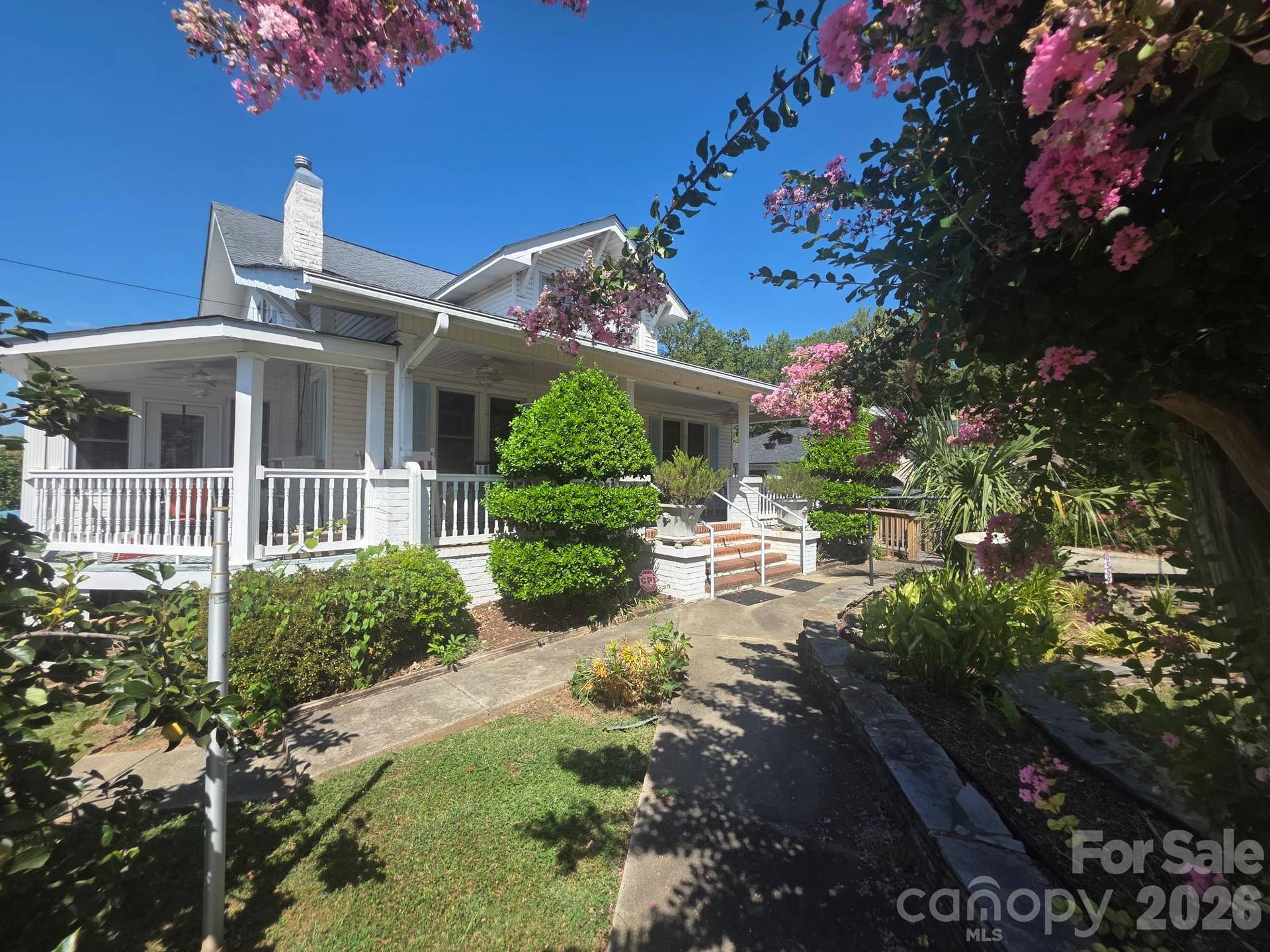 113 N Central Avenue, Belmont, NC 28012 113 N Central Avenue, Belmont, NC 28012