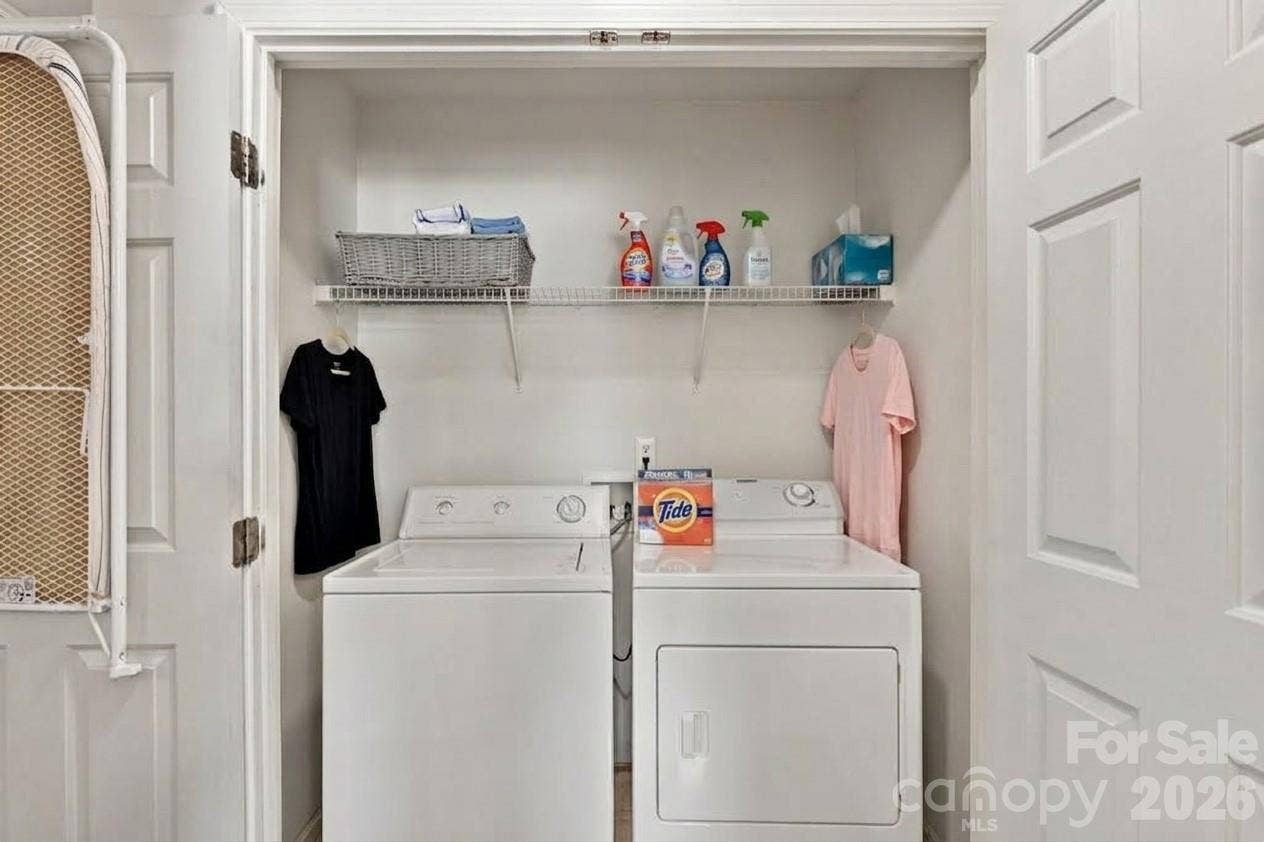 9115 Swallow Tail Lane, Charlotte, NC 28269 washer and dryer to convey
