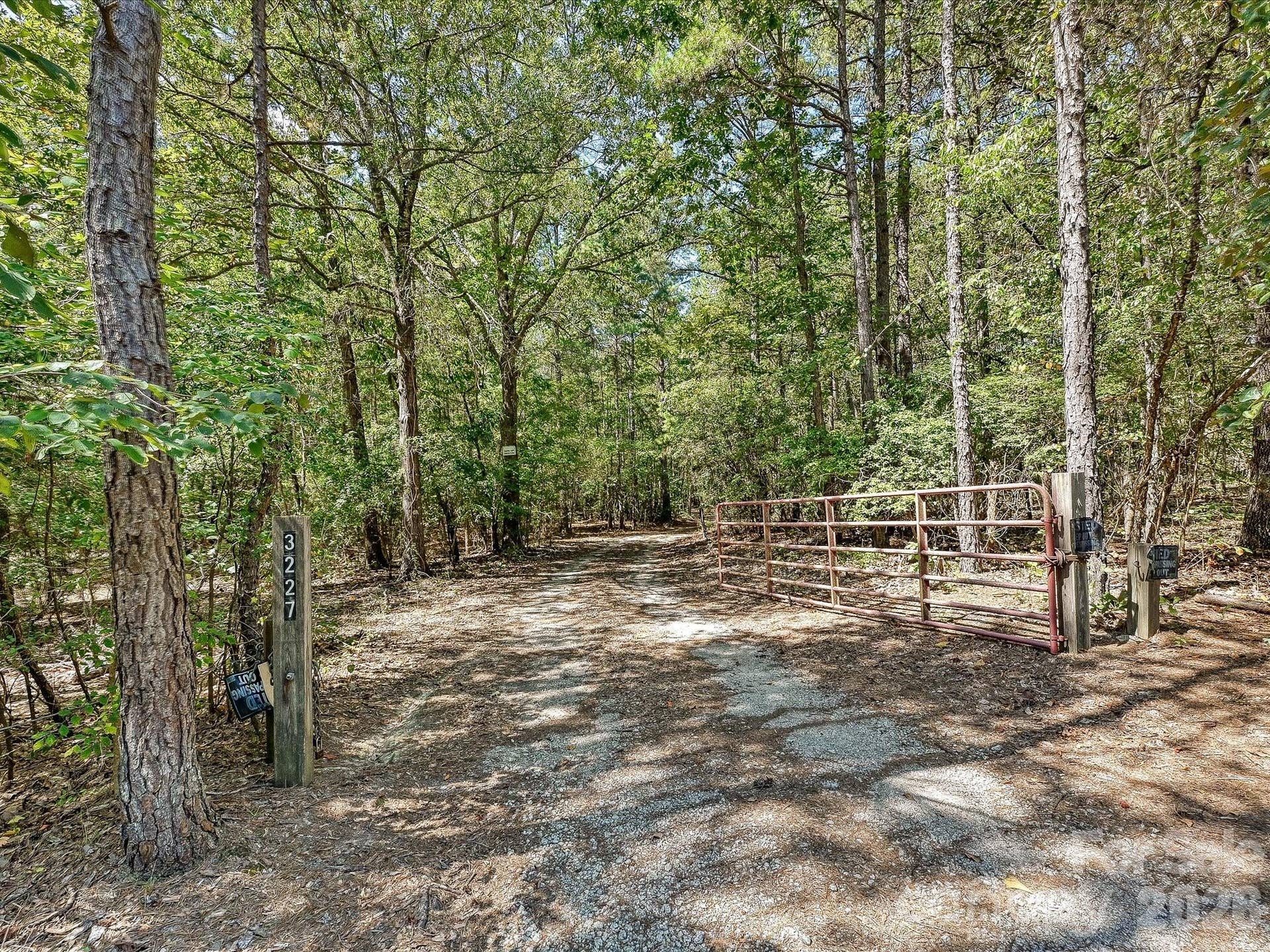 3227 Legend Road, Lancaster, SC 29720 Entrance Gate