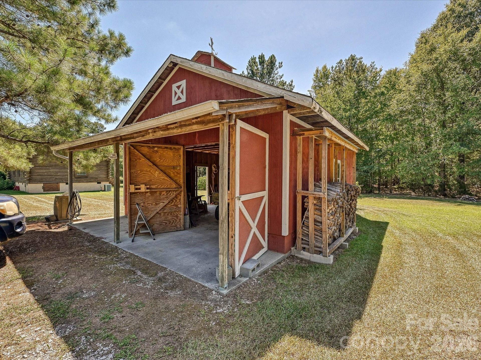 3227 Legend Road, Lancaster, SC 29720 Barn