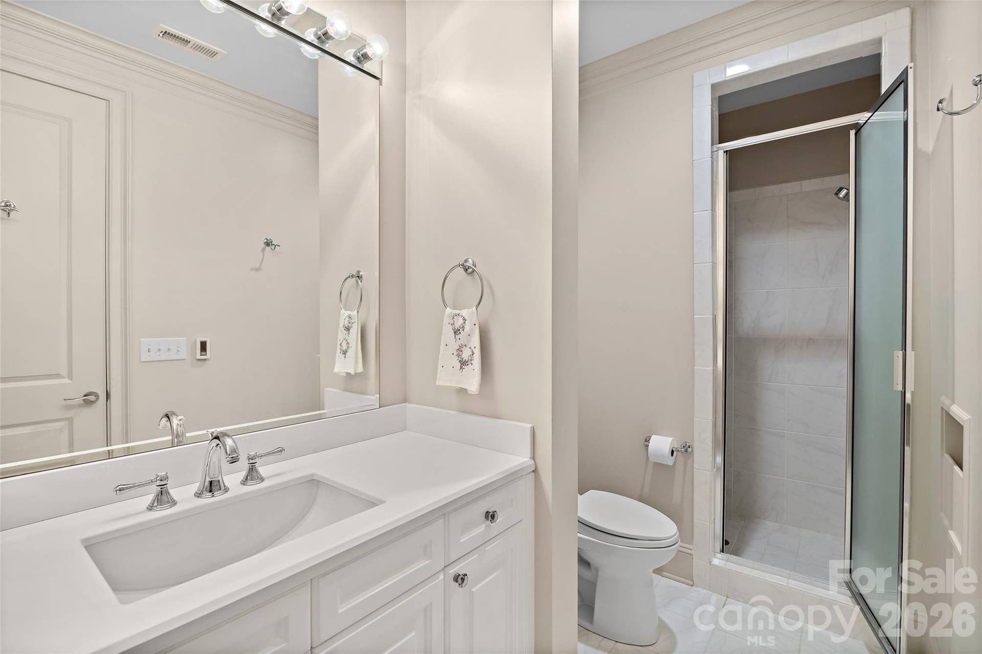 925 Harvard Place, Charlotte, NC 28207 925 Harvard Place, Charlotte, NC 28207