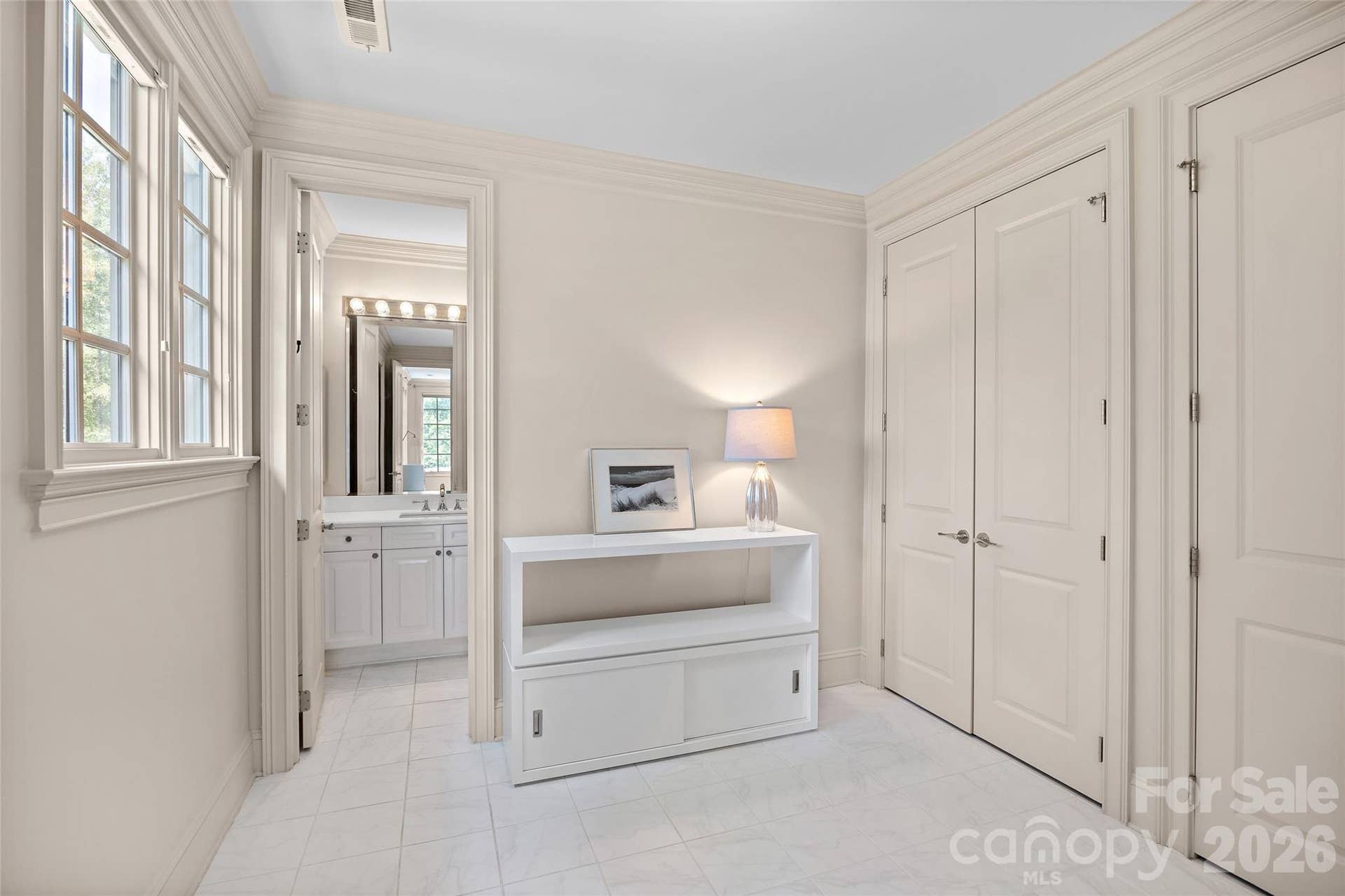 925 Harvard Place, Charlotte, NC 28207 925 Harvard Place, Charlotte, NC 28207