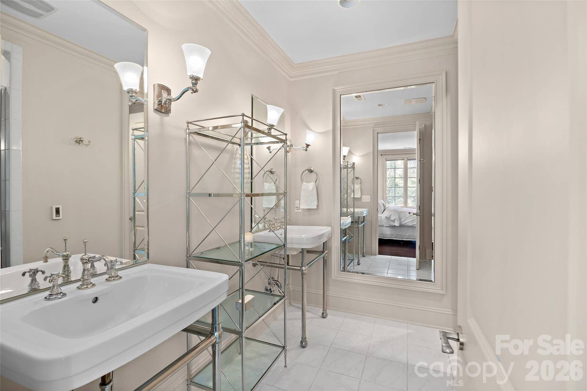 925 Harvard Place, Charlotte, NC 28207 925 Harvard Place, Charlotte, NC 28207