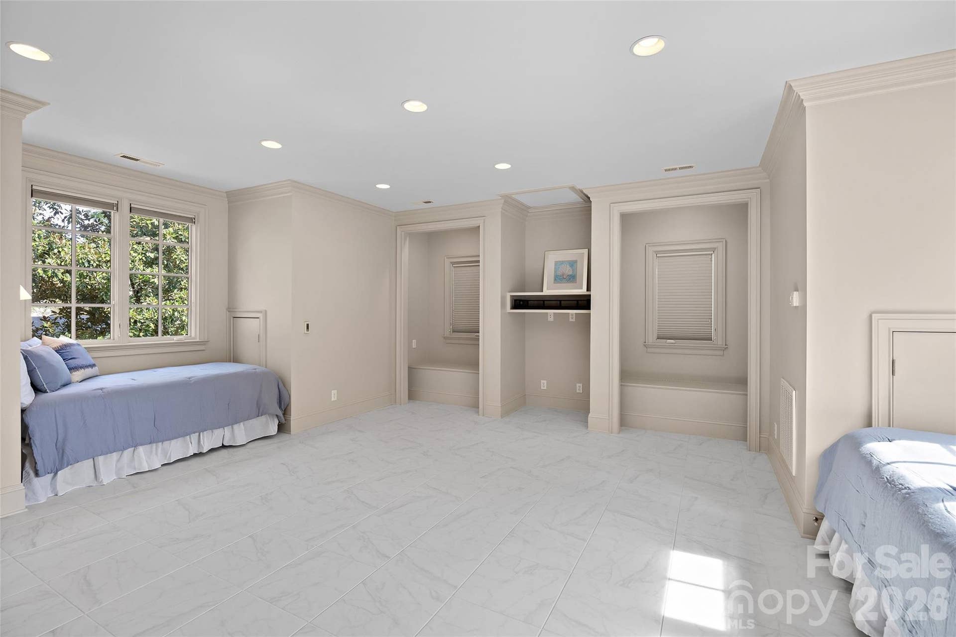 925 Harvard Place, Charlotte, NC 28207 925 Harvard Place, Charlotte, NC 28207