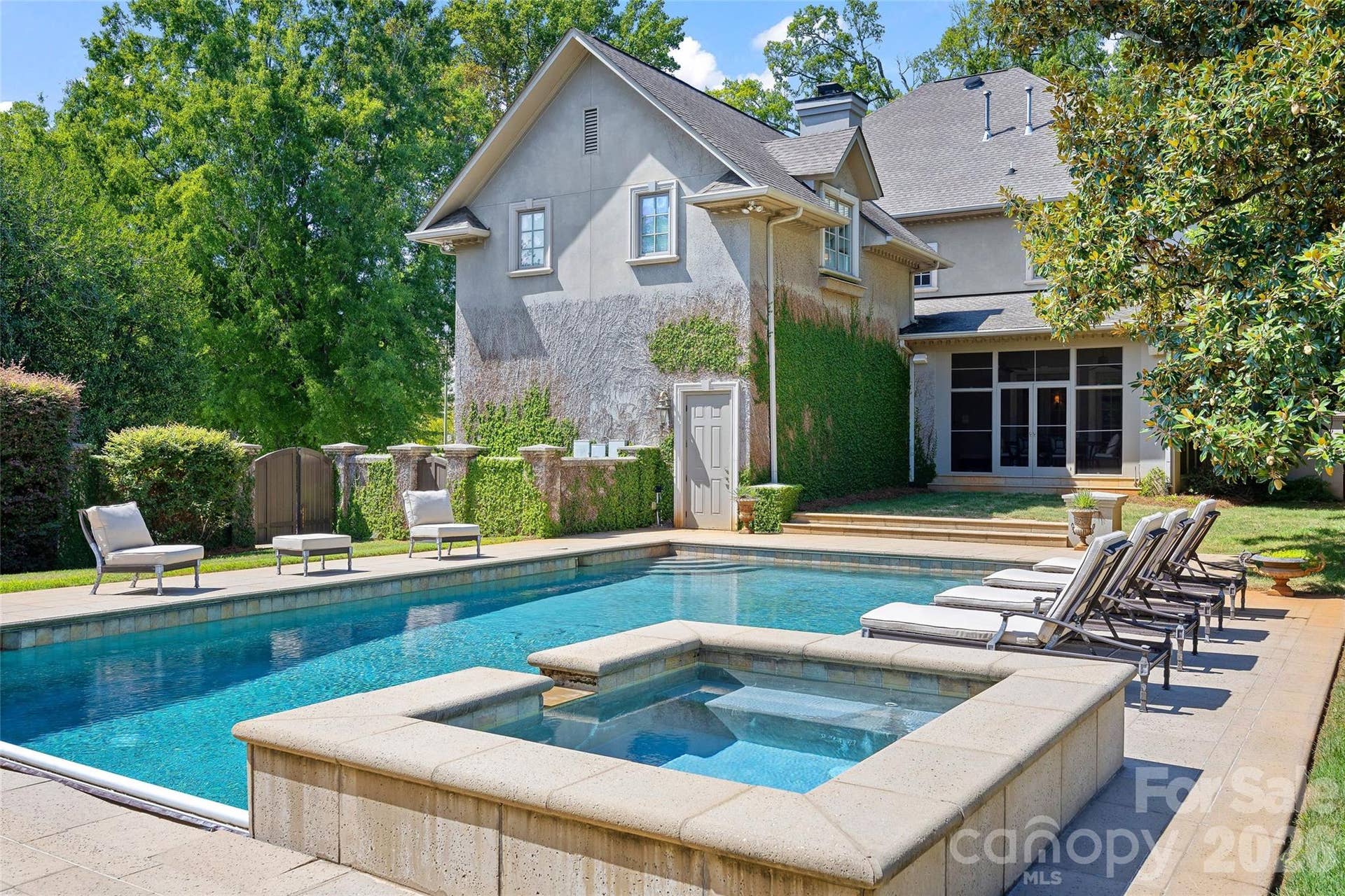 925 Harvard Place, Charlotte, NC 28207 925 Harvard Place, Charlotte, NC 28207