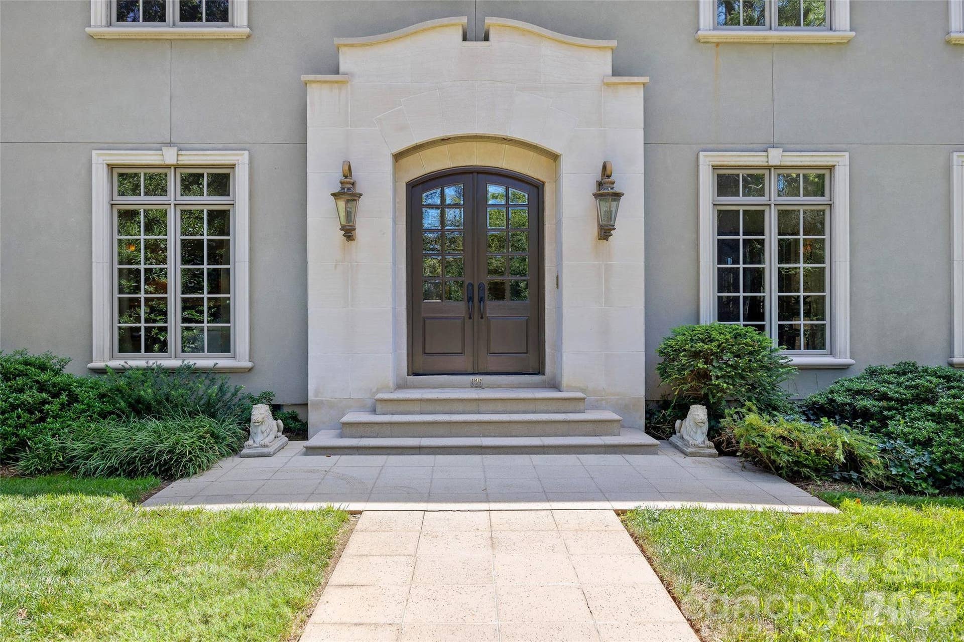 925 Harvard Place, Charlotte, NC 28207 925 Harvard Place, Charlotte, NC 28207