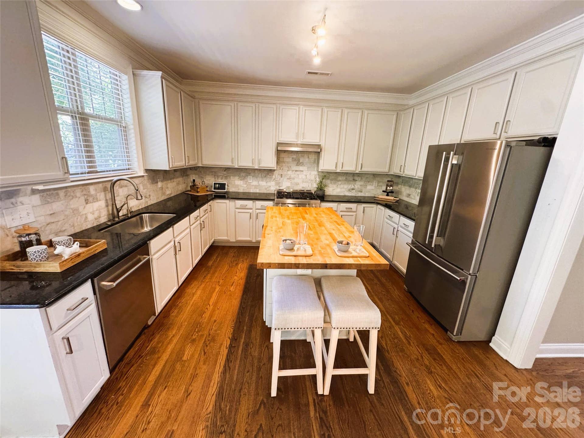 3301 Carlisle Court, Fort Mill, SC 29715 3301 Carlisle Court, Fort Mill, SC 29715