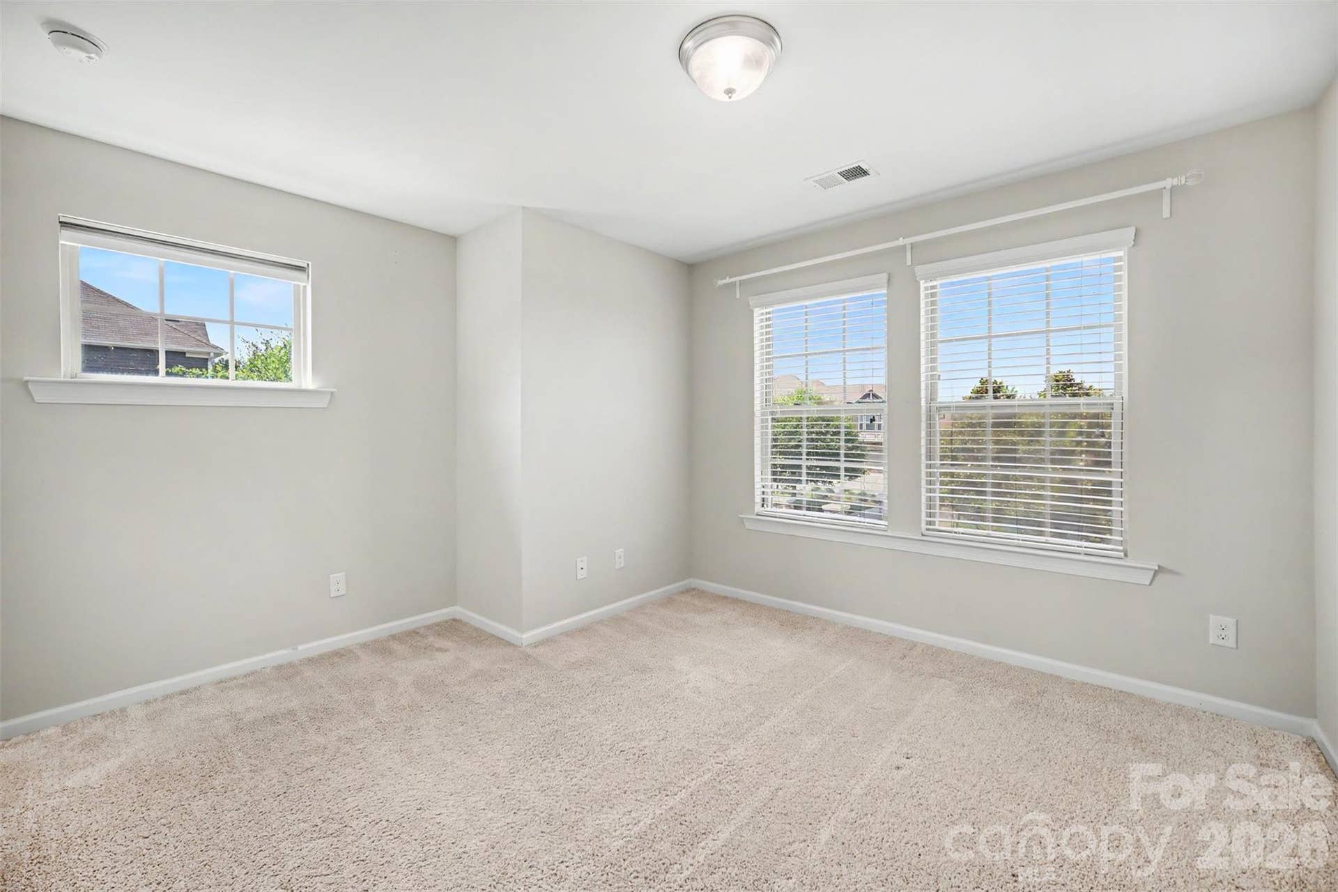 Secondary bedroom 1
