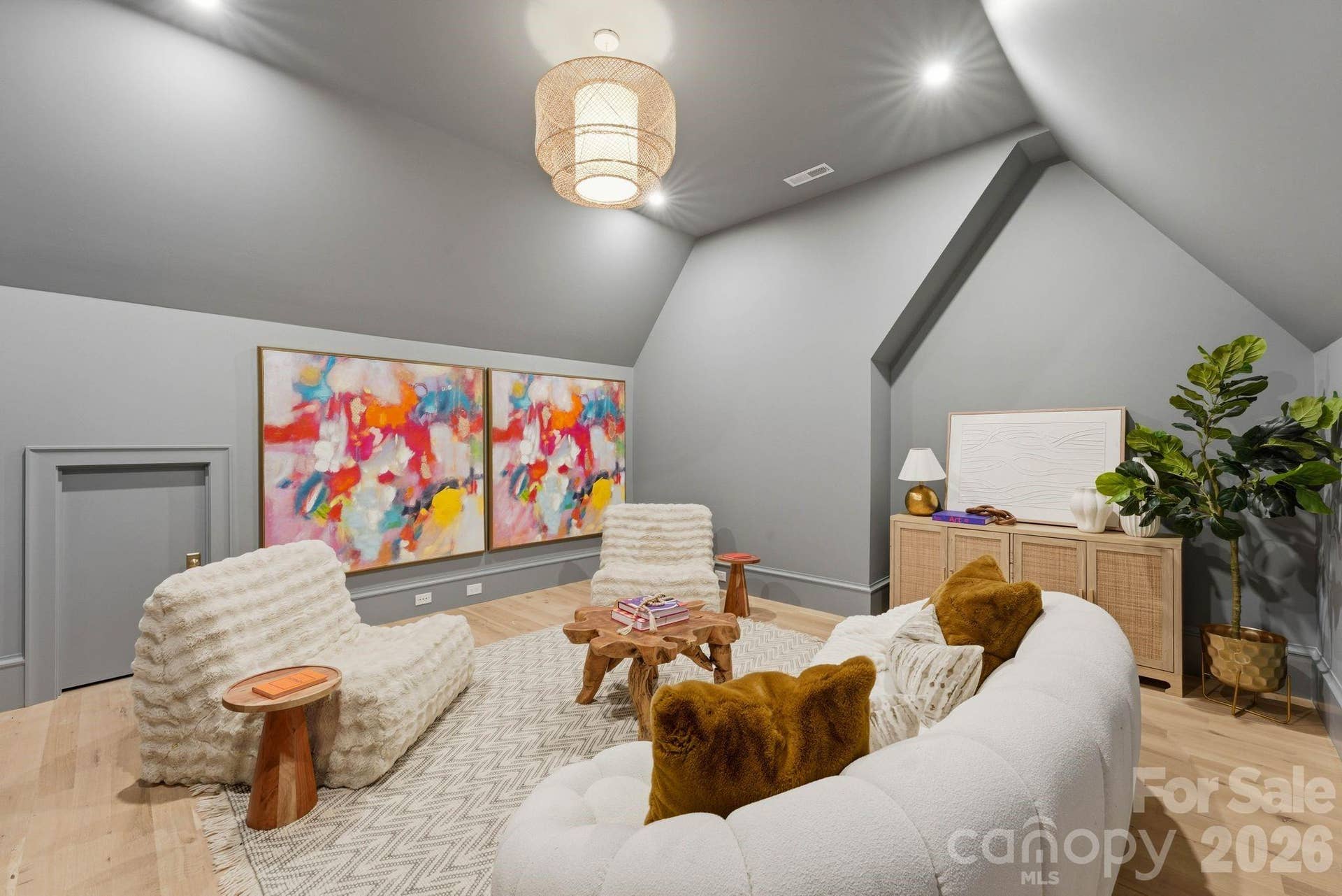 Play Room (16'x17') Hardwood Floors
