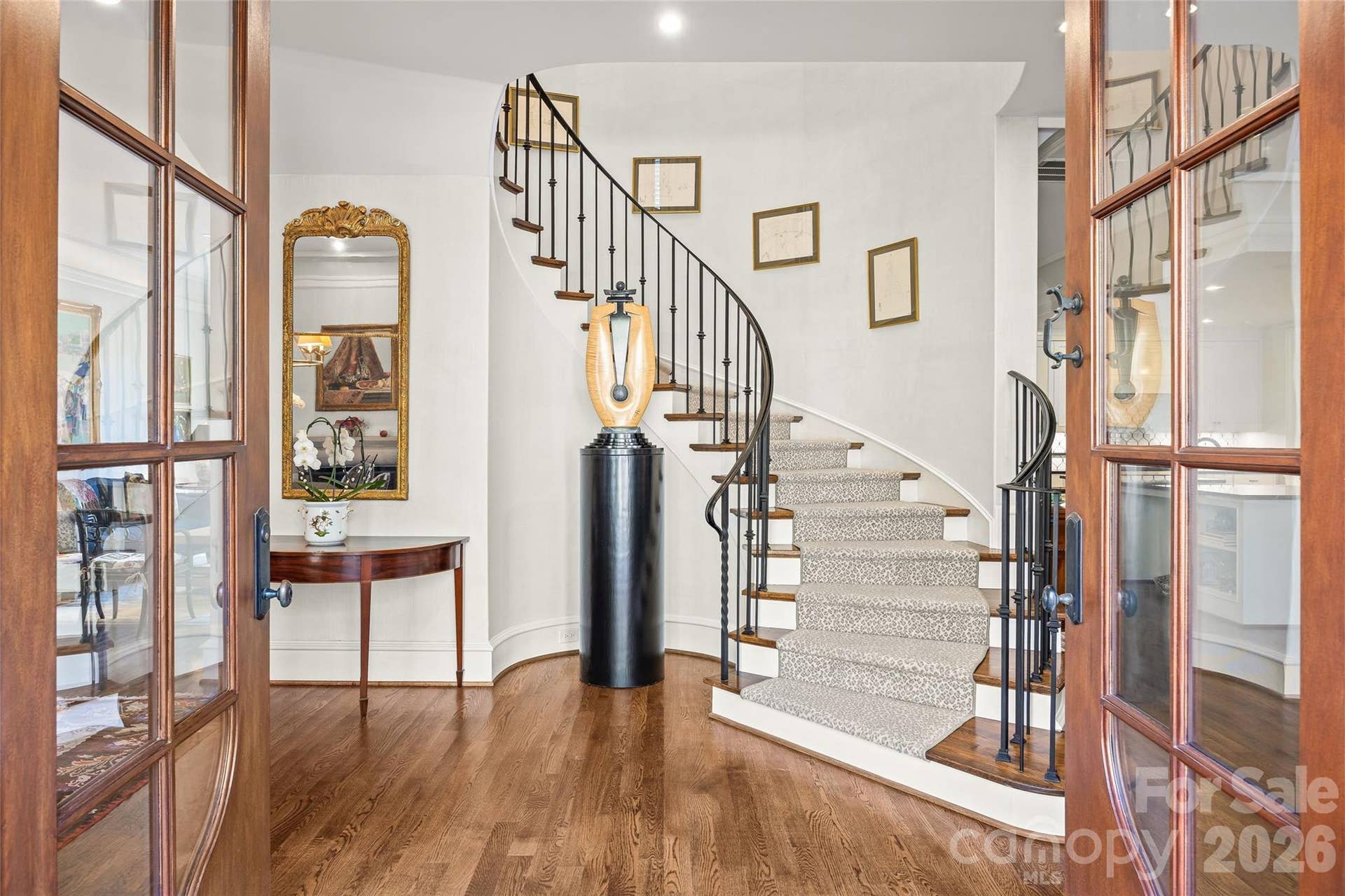 122 Cottage Place, Charlotte, NC 28207 Foyer