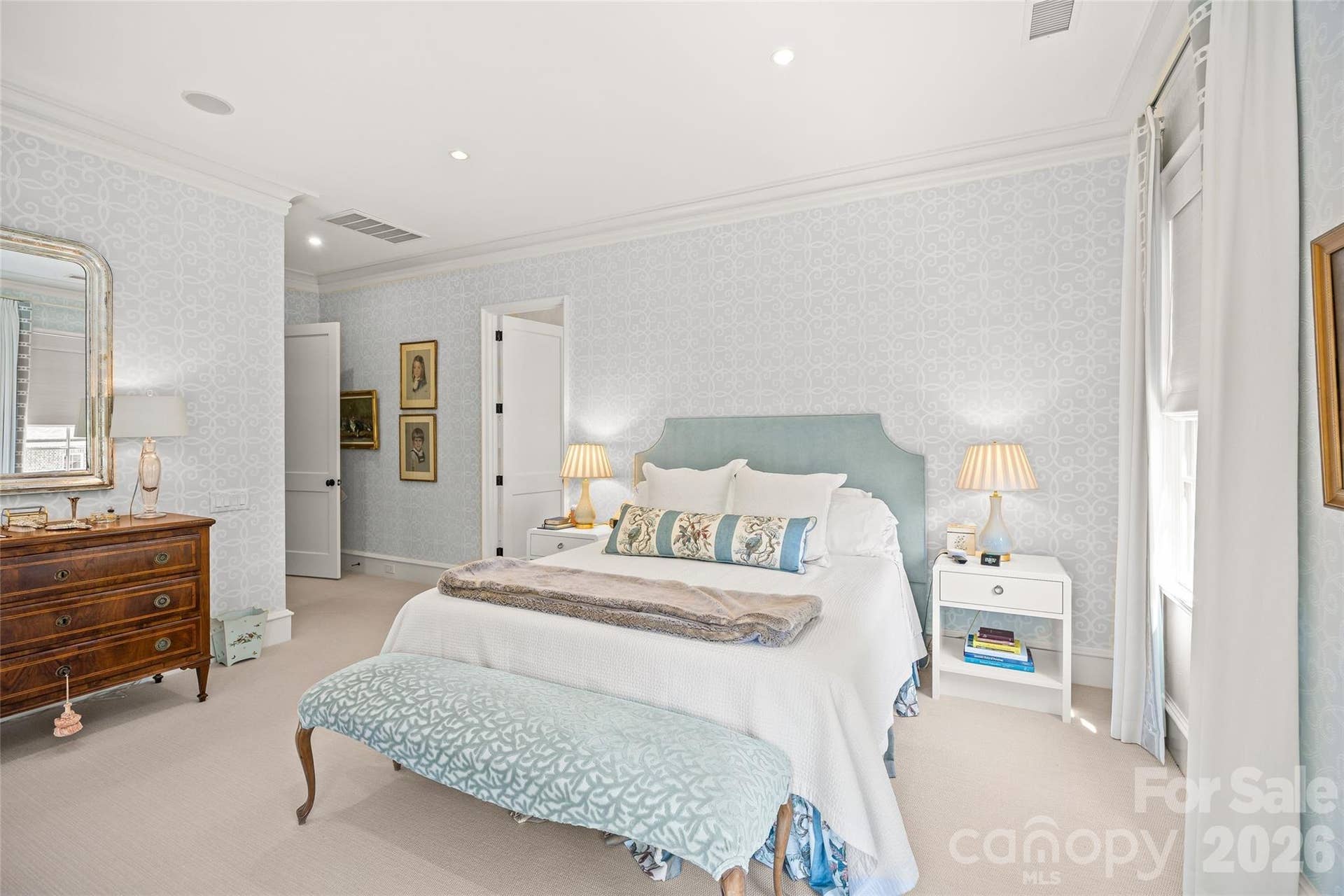 122 Cottage Place, Charlotte, NC 28207 Primary Suite
