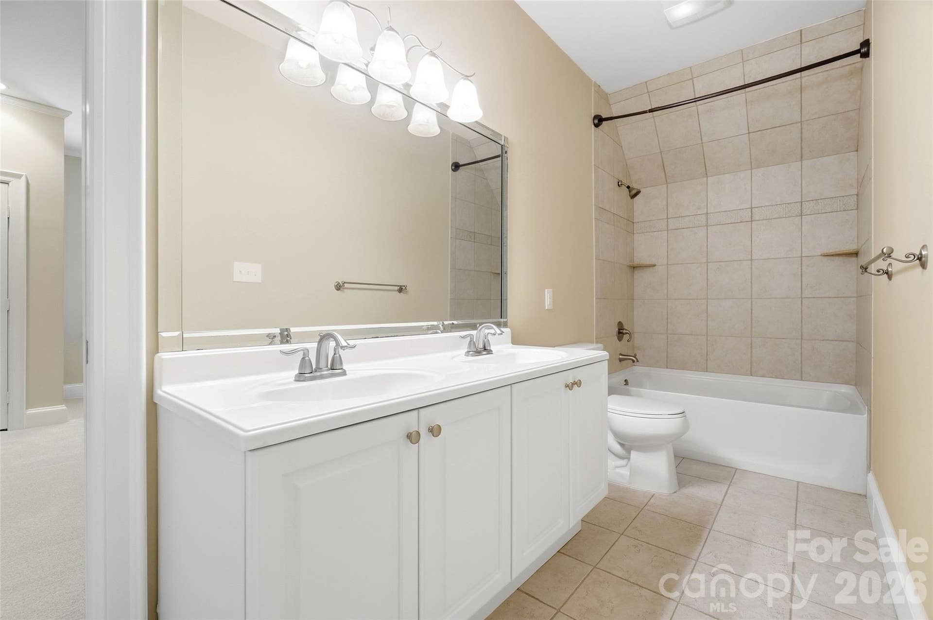 7425 Seton House Lane, Charlotte, NC 28277 Full bath 2