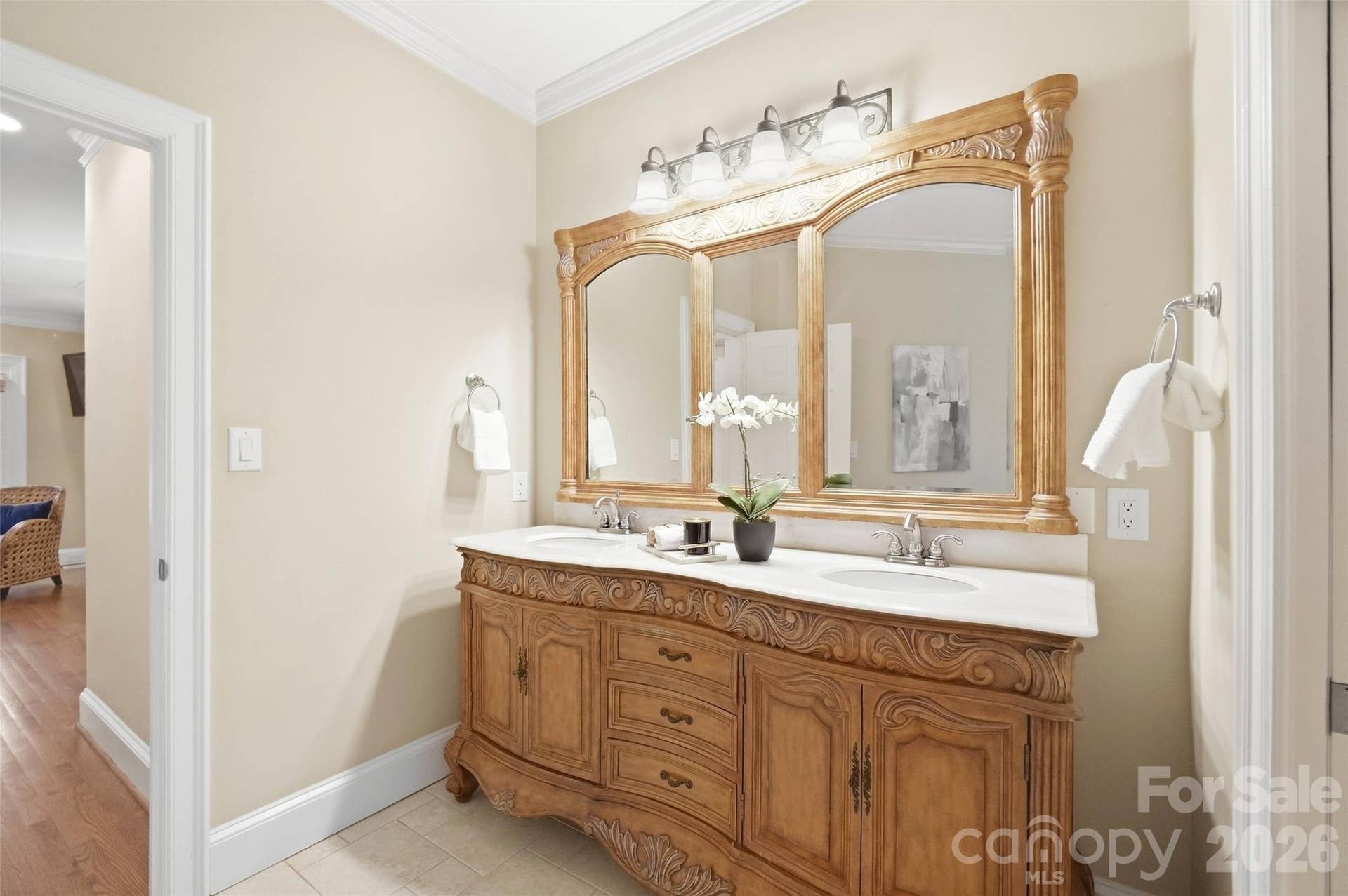7425 Seton House Lane, Charlotte, NC 28277 Primary bath