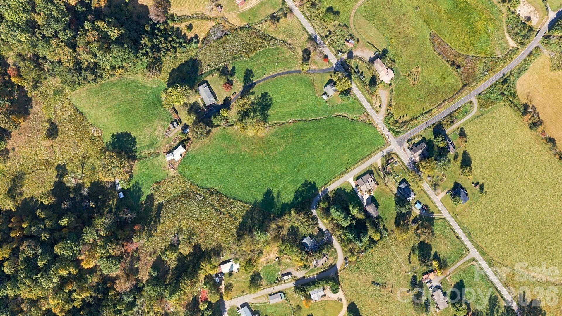 000 Beaverdam Road, Canton, NC 28716