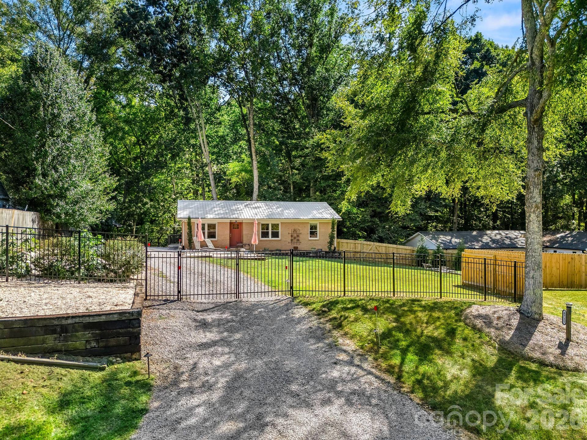 8711 Ellis Road, Waxhaw, NC 28173 FRONT
