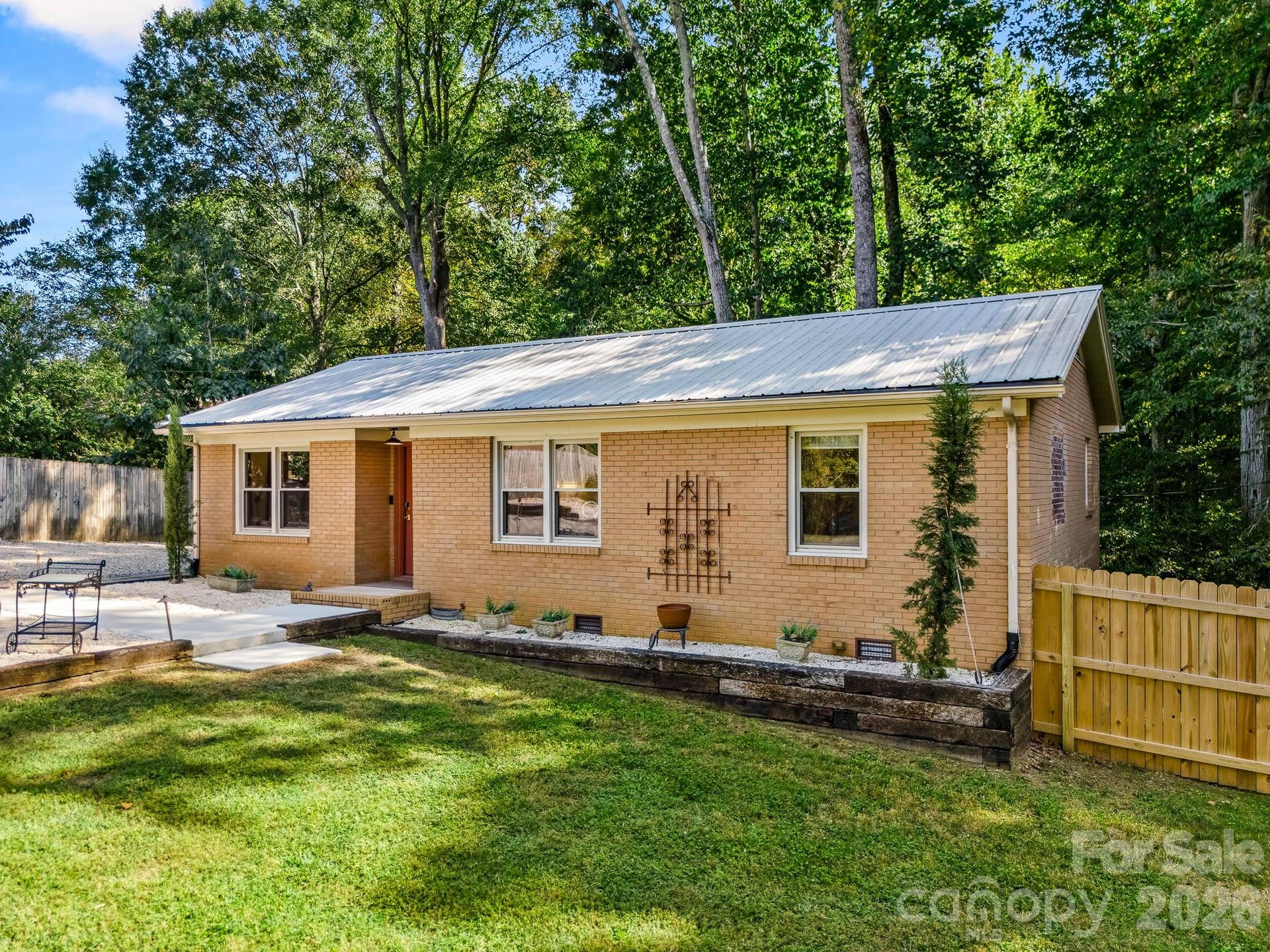8711 Ellis Road, Waxhaw, NC 28173 FRONT