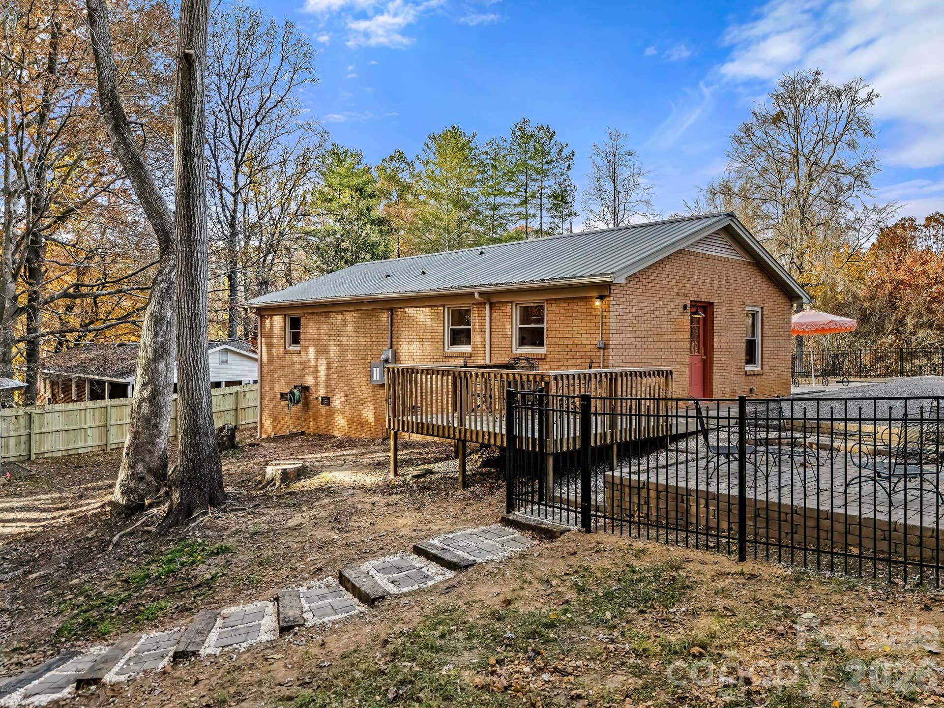 8711 Ellis Road, Waxhaw, NC 28173 SIDE/REAR