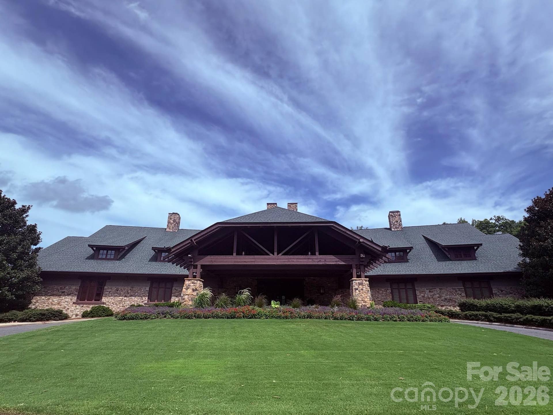 1005 Firethorne Club Drive, Marvin, NC 28173 Club house with 2 restaurants & fitness center