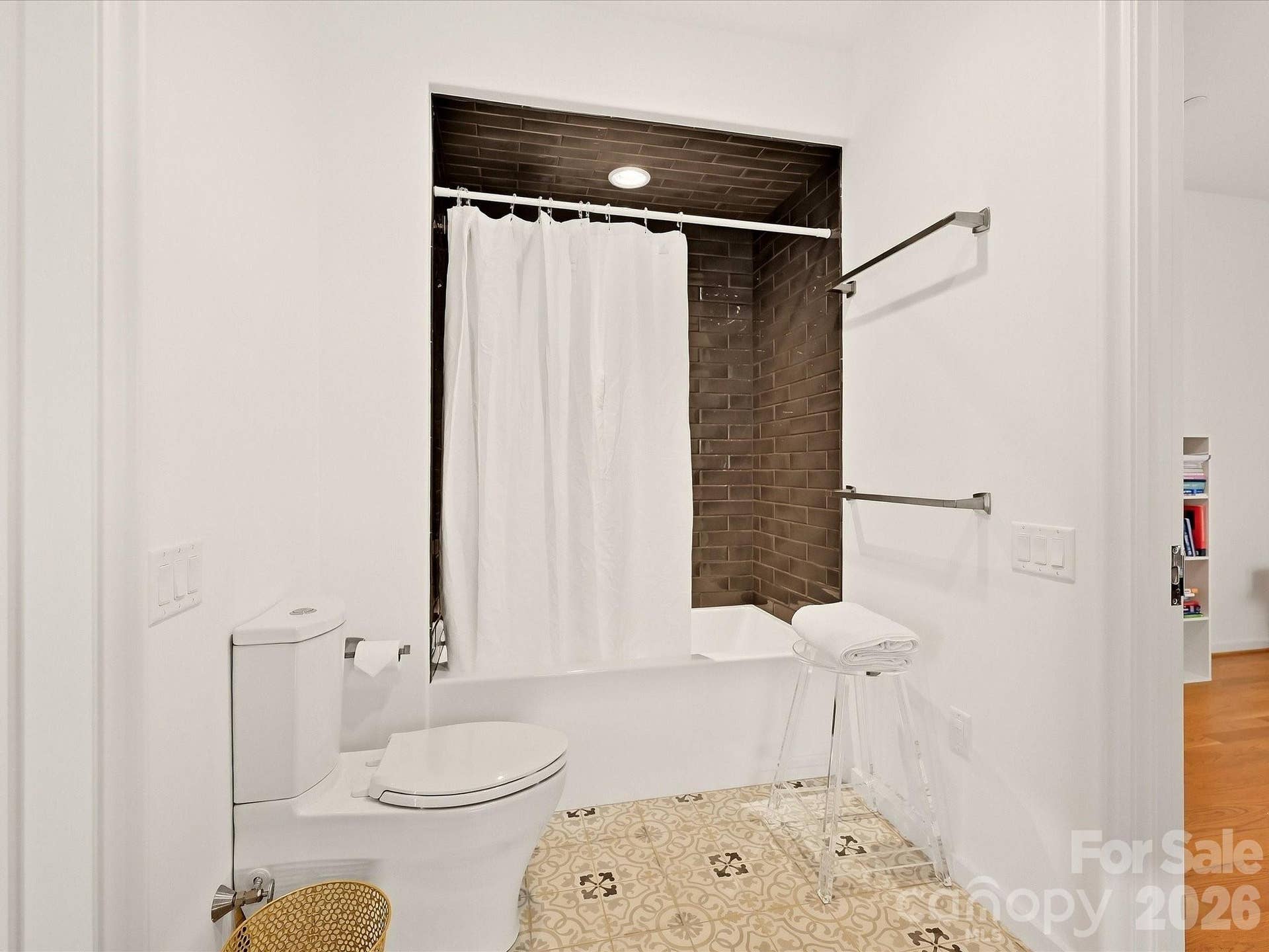 1333 Queens Road, #C3, Charlotte, NC 28207 1333 Queens Road, #C3, Charlotte, NC 28207