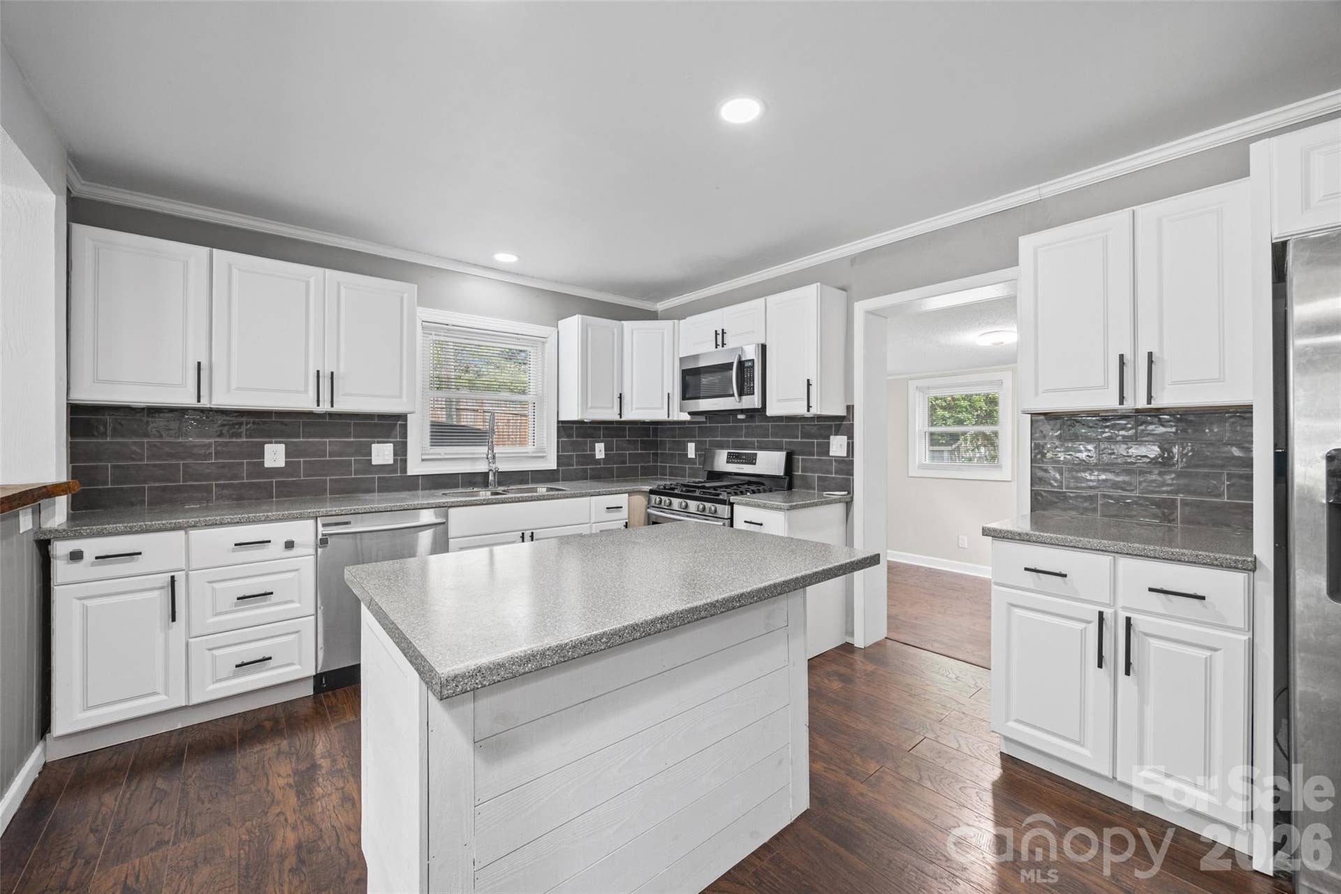 726 Forest Drive, Gastonia, NC 28054 726 Forest Drive, Gastonia, NC 28054