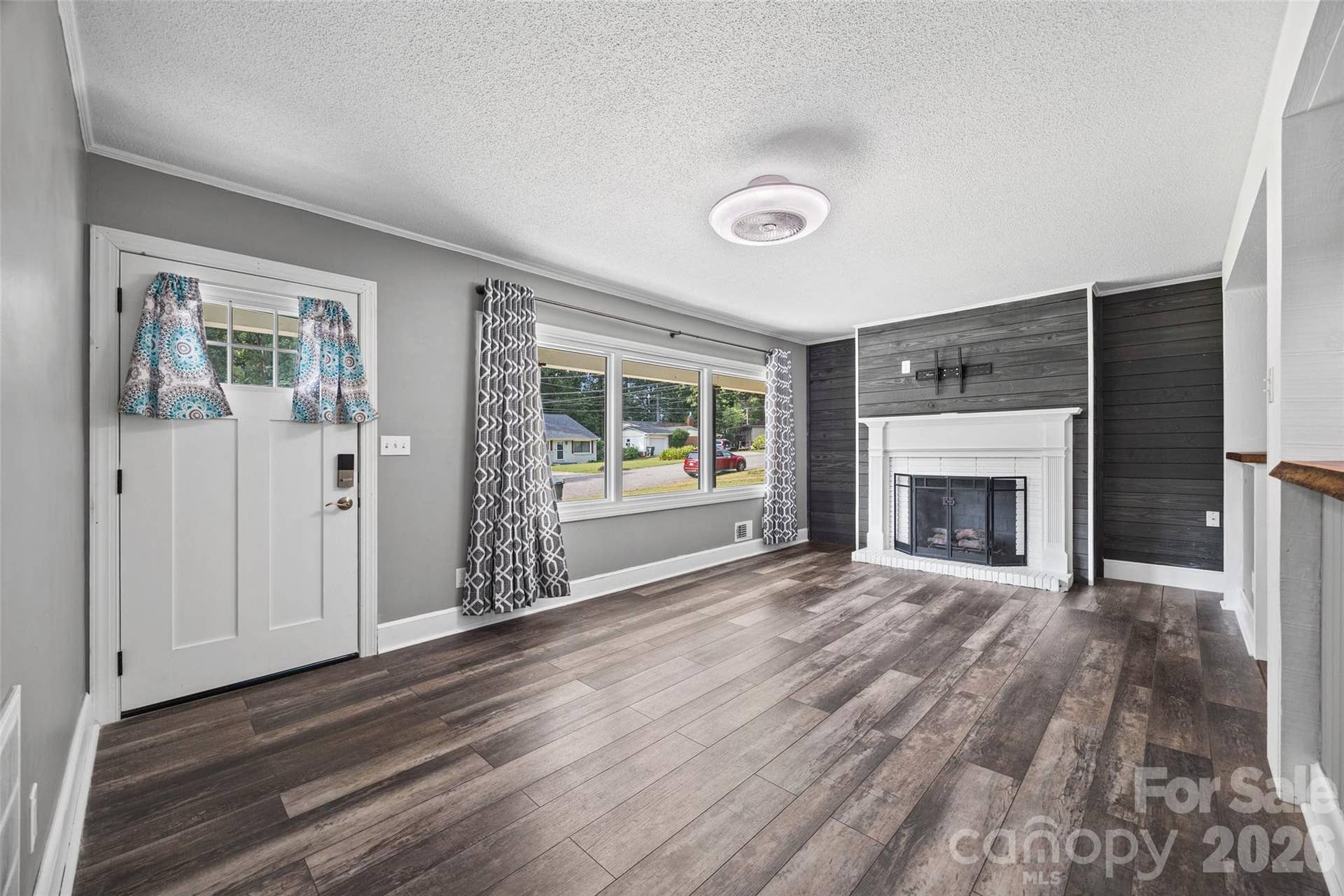 726 Forest Drive, Gastonia, NC 28054 726 Forest Drive, Gastonia, NC 28054