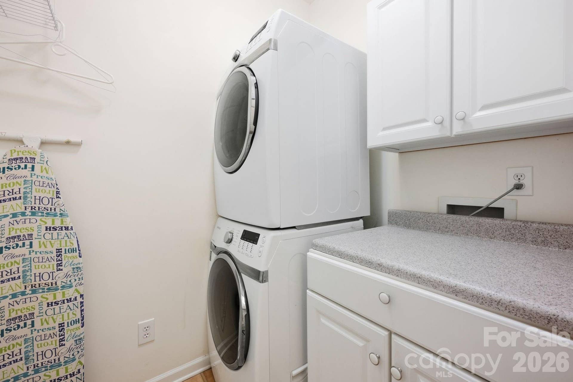4353 Pine Harbor Drive, Denver, NC 28037 Main Floor Laundry