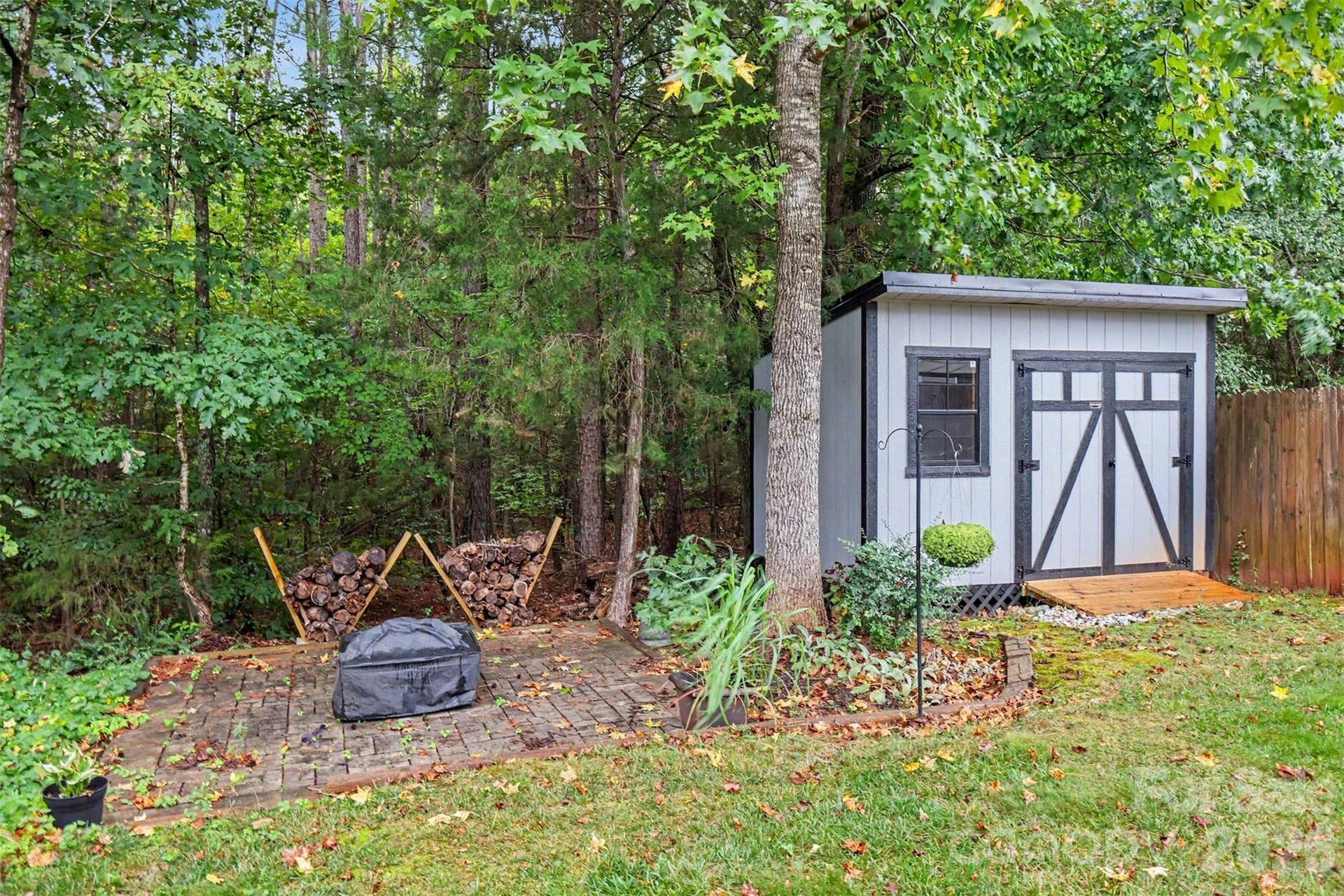 Custom shed that matches the house
