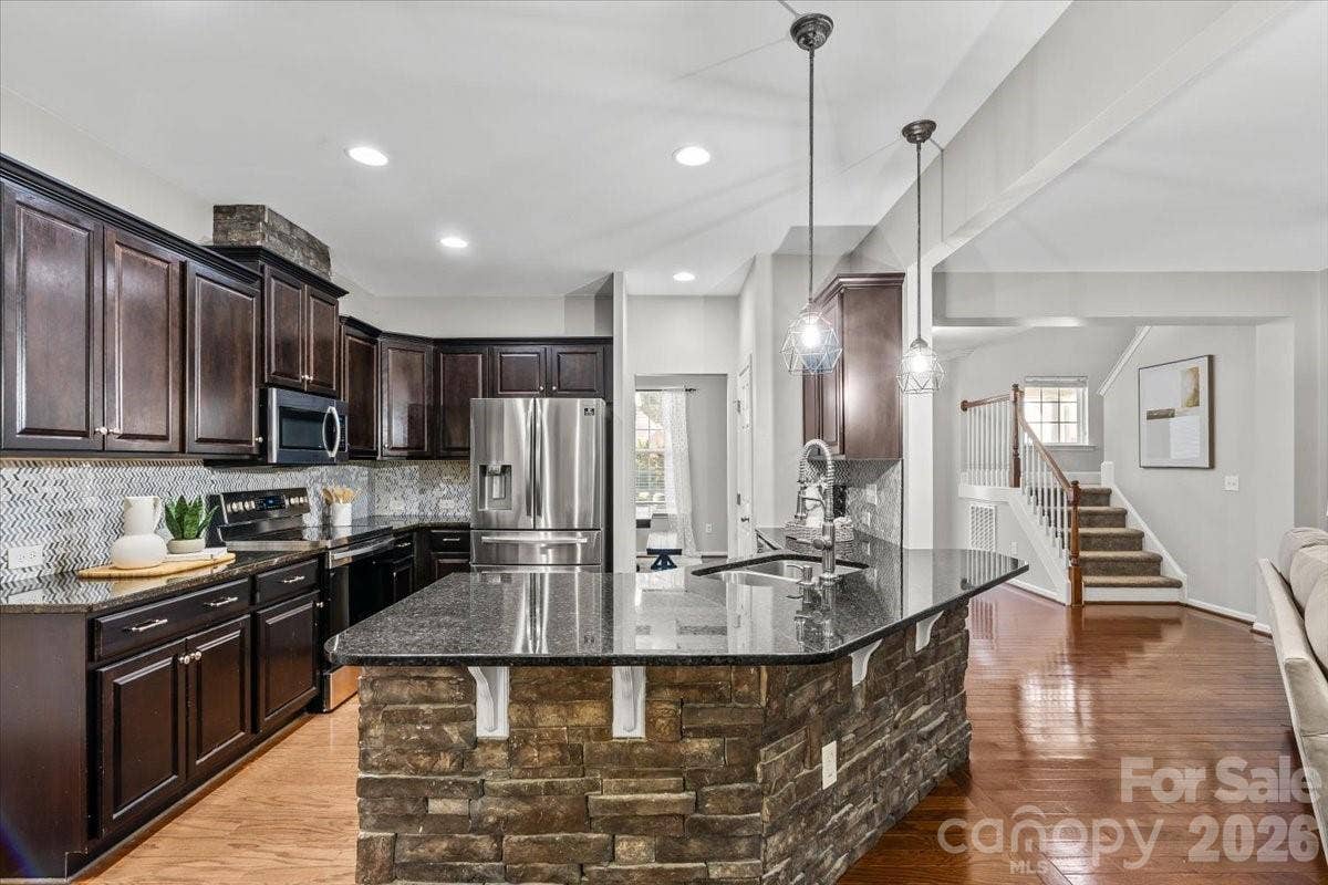 1135 Brookdale Lane, Stanley, NC 28164 1135 Brookdale Lane, Stanley, NC 28164