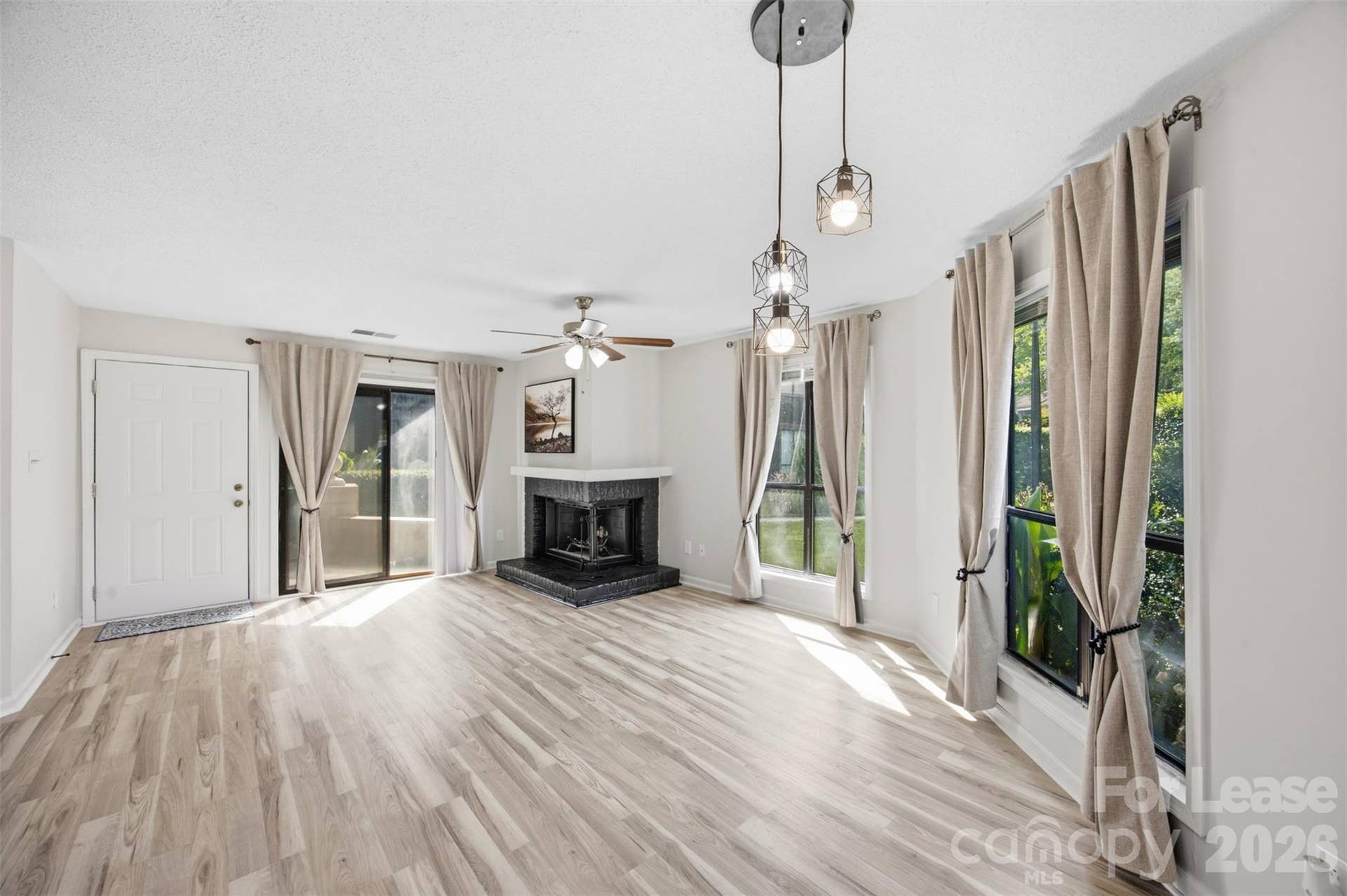 8157 Cedar Glen Drive, Charlotte, NC 28212 8157 Cedar Glen Drive, Charlotte, NC 28212