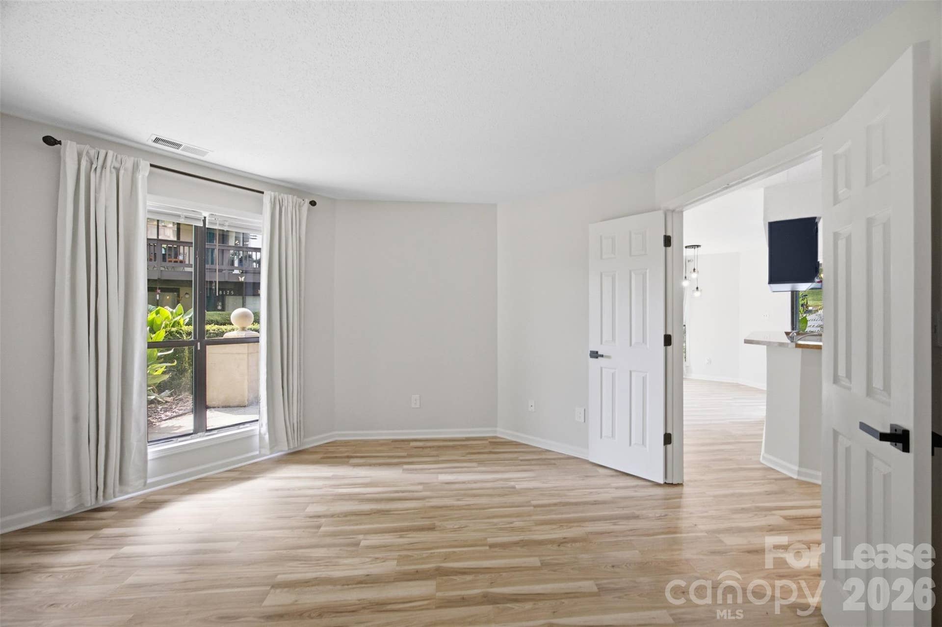 8157 Cedar Glen Drive, Charlotte, NC 28212 8157 Cedar Glen Drive, Charlotte, NC 28212