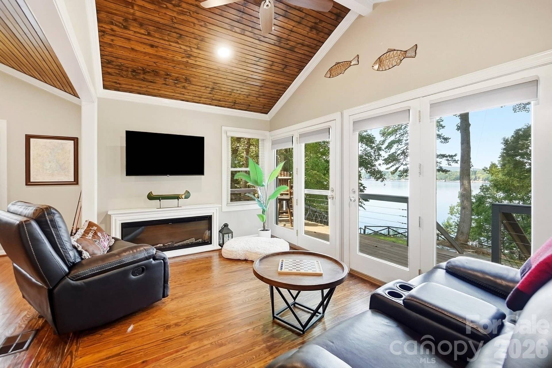 17424 Grasshopper Lane, Charlotte, NC 28278 Family room looking out over the lake
