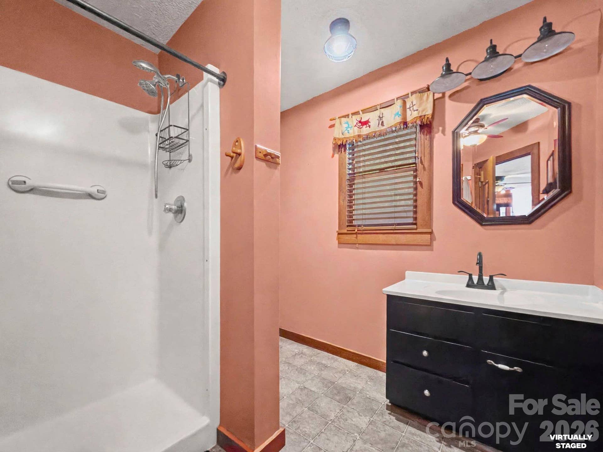 Full bathroom on main level