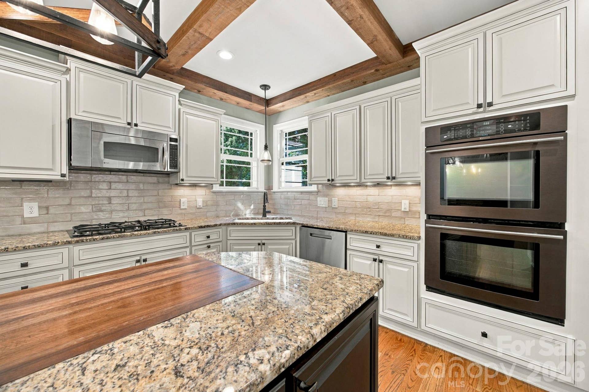 7481 Brotherton Road, Denver, NC 28037 Corner sink and double ovens