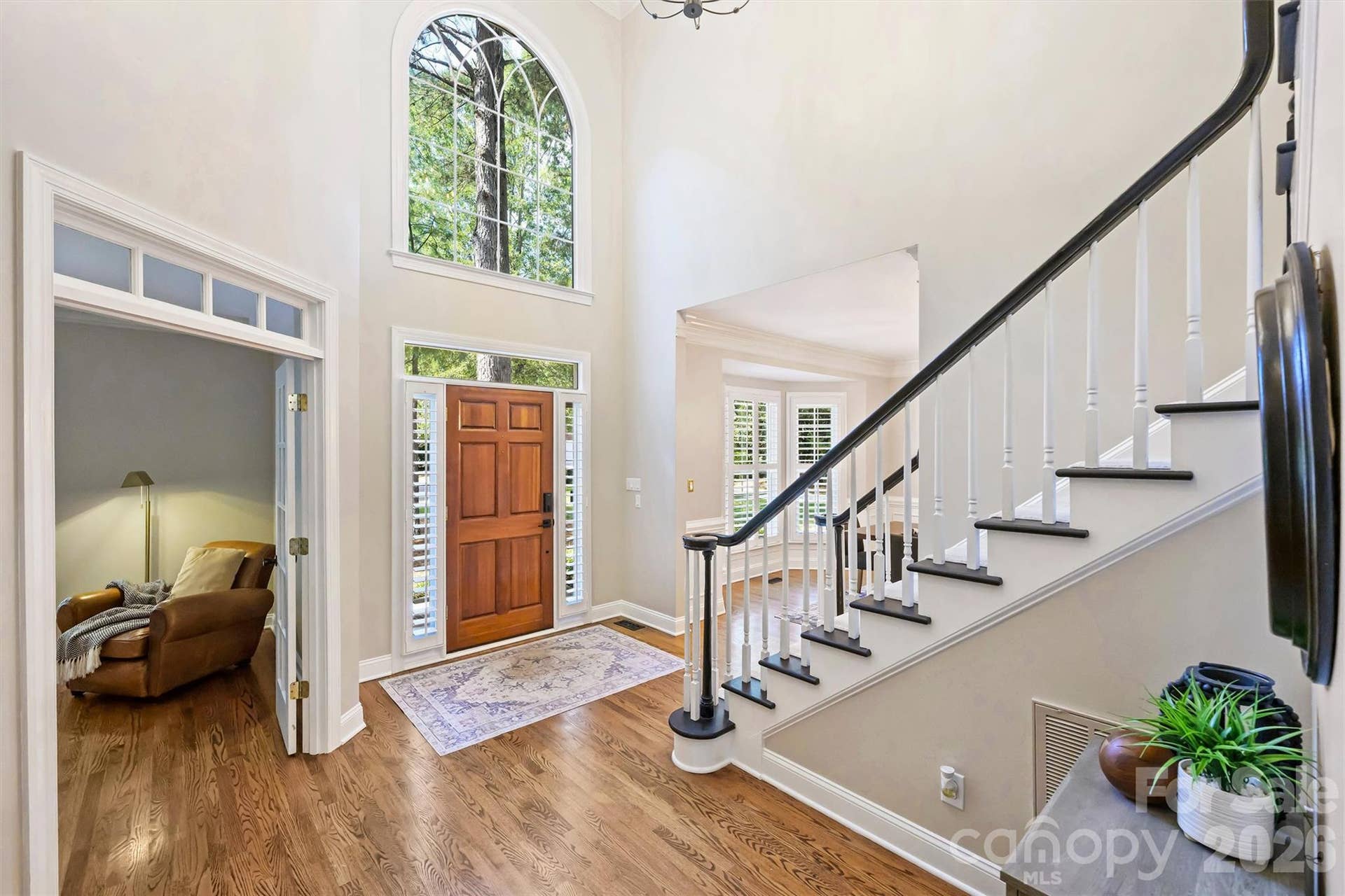 12727 Duncourtney Lane, Charlotte, NC 28277 Two story foyer
