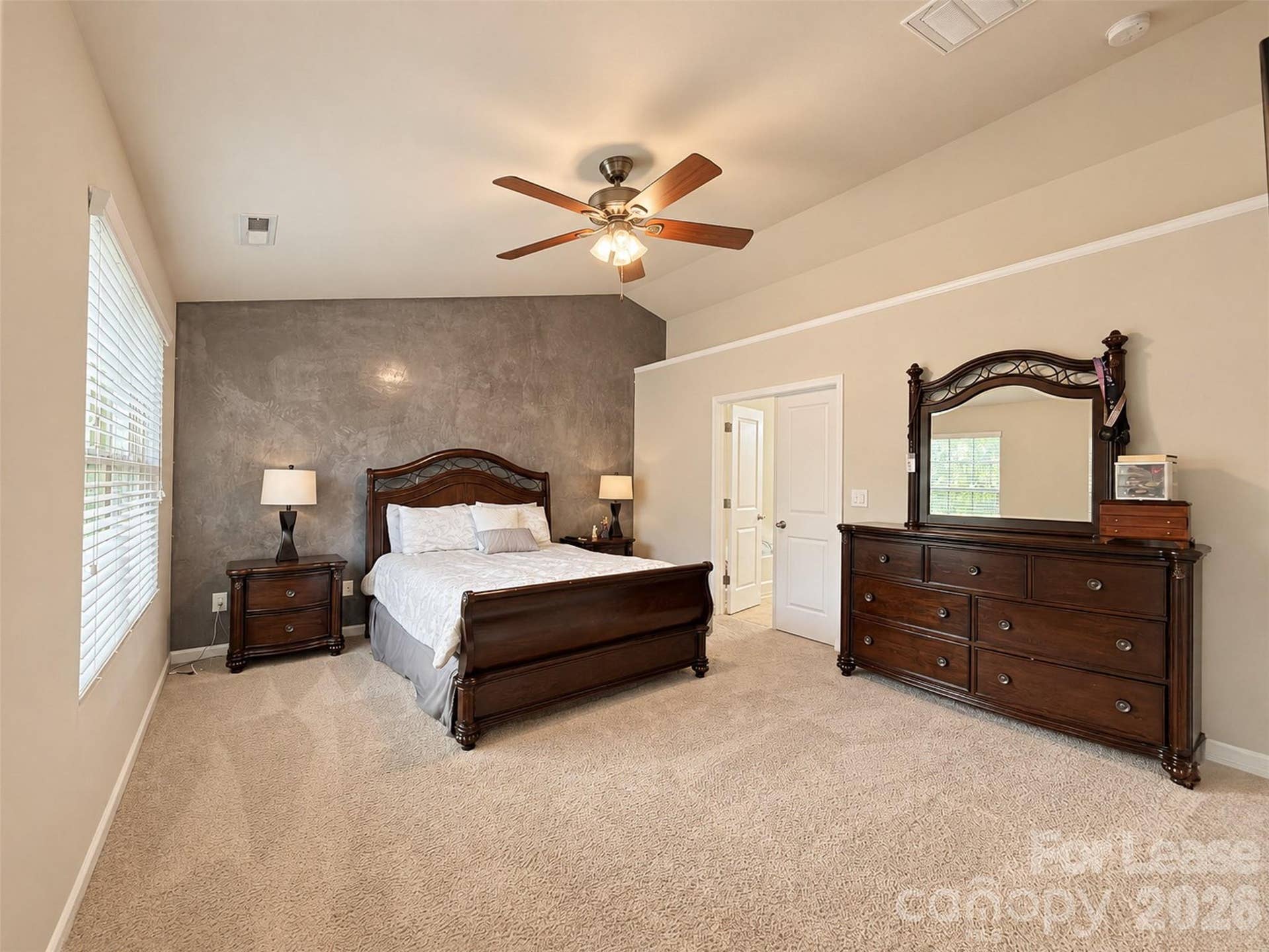 16226 Long Talon Way, Charlotte, NC 28278 16226 Long Talon Way, Charlotte, NC 28278