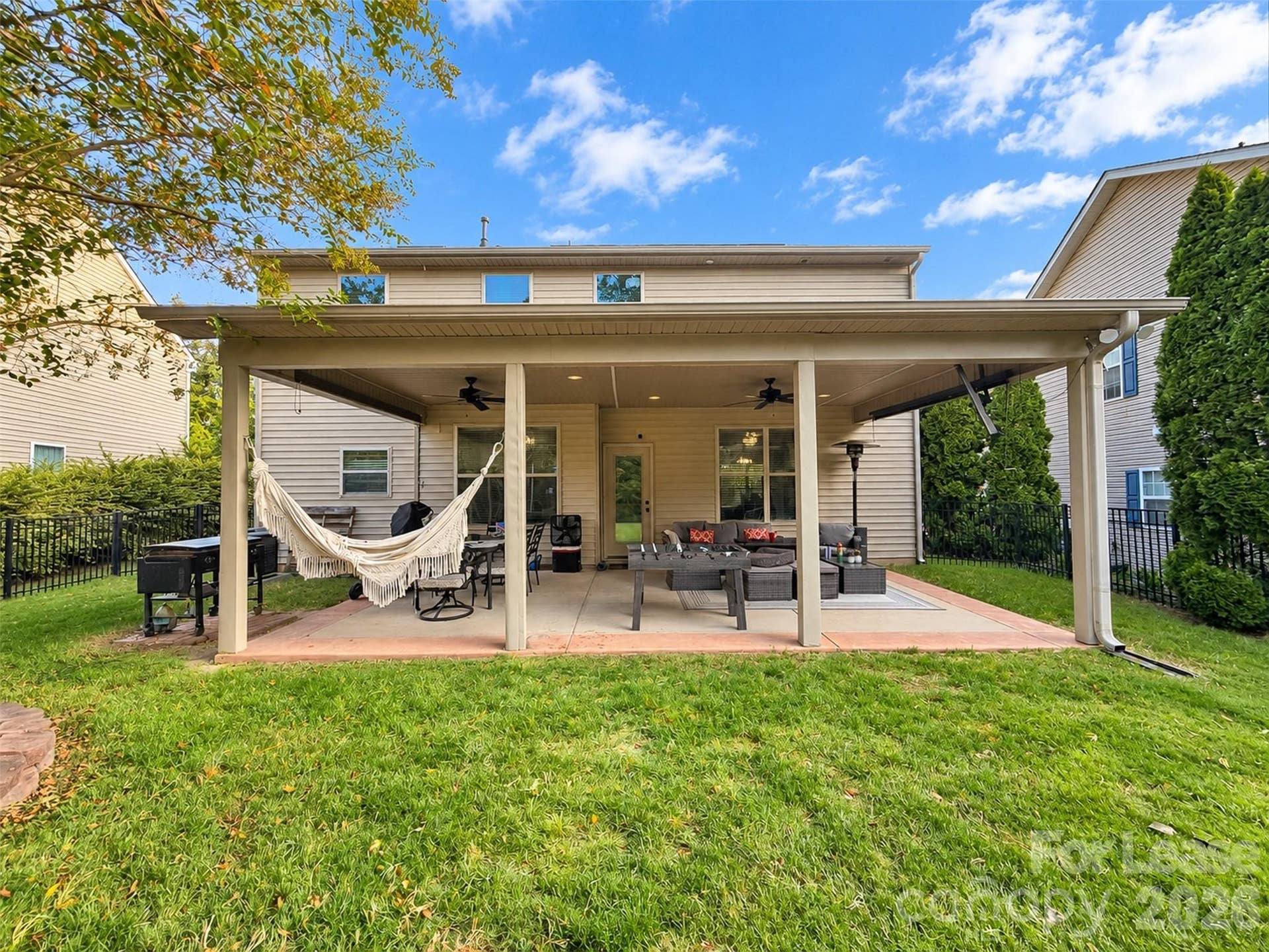 16226 Long Talon Way, Charlotte, NC 28278 16226 Long Talon Way, Charlotte, NC 28278