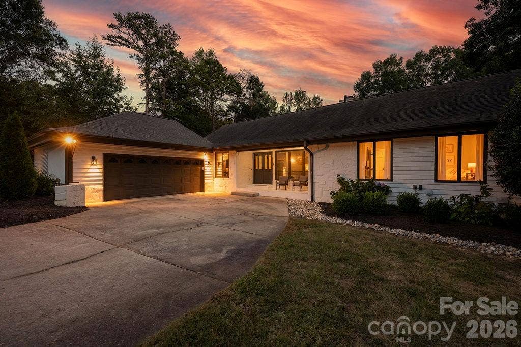 3525 Windbluff Drive, Charlotte, NC 28277