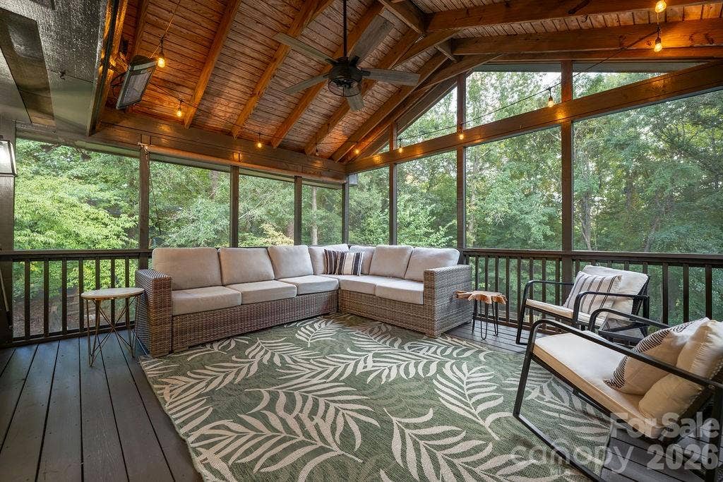 Screened Porch
