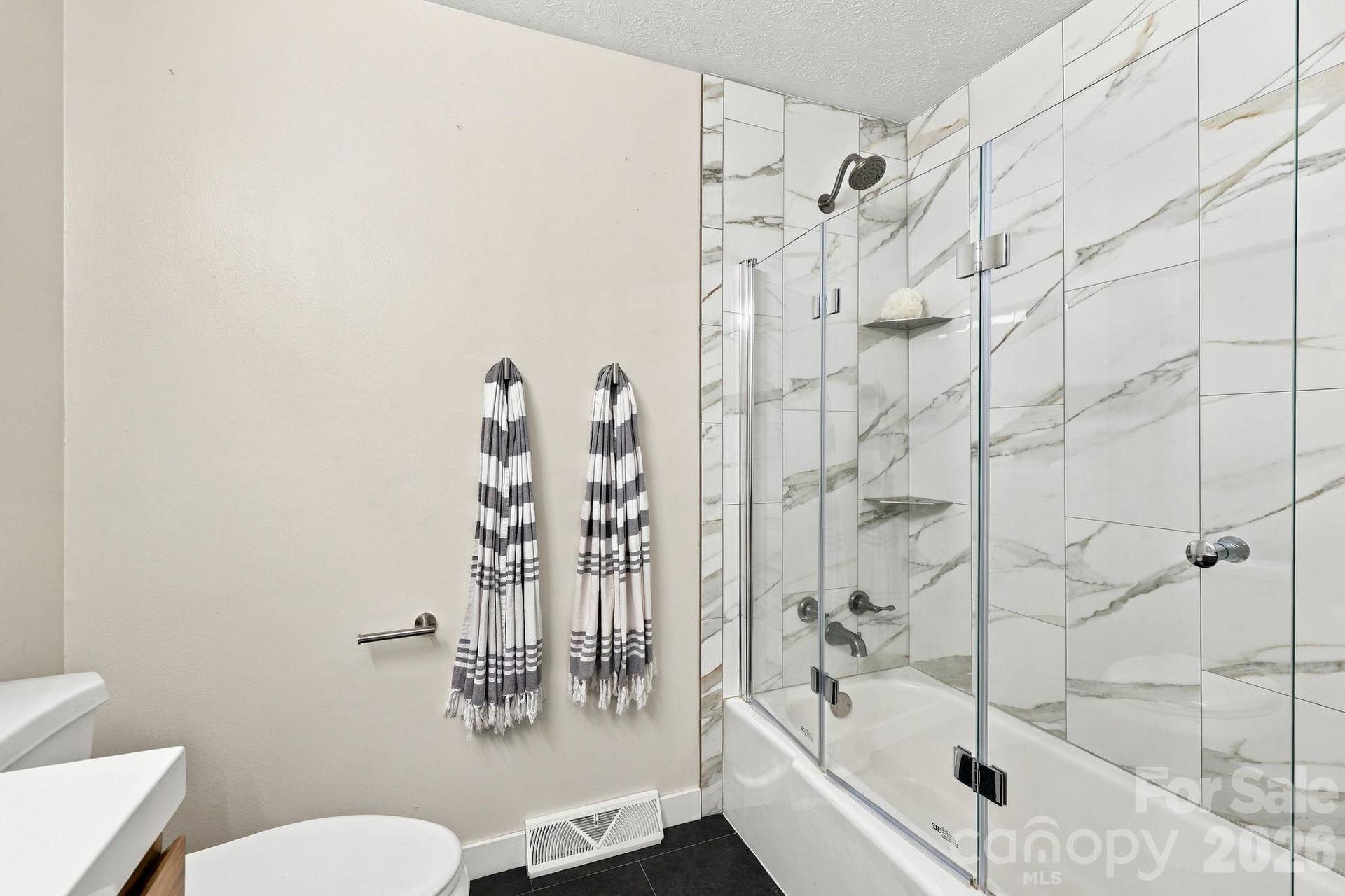 20 Oak Leaf Lane, Arden, NC 28704