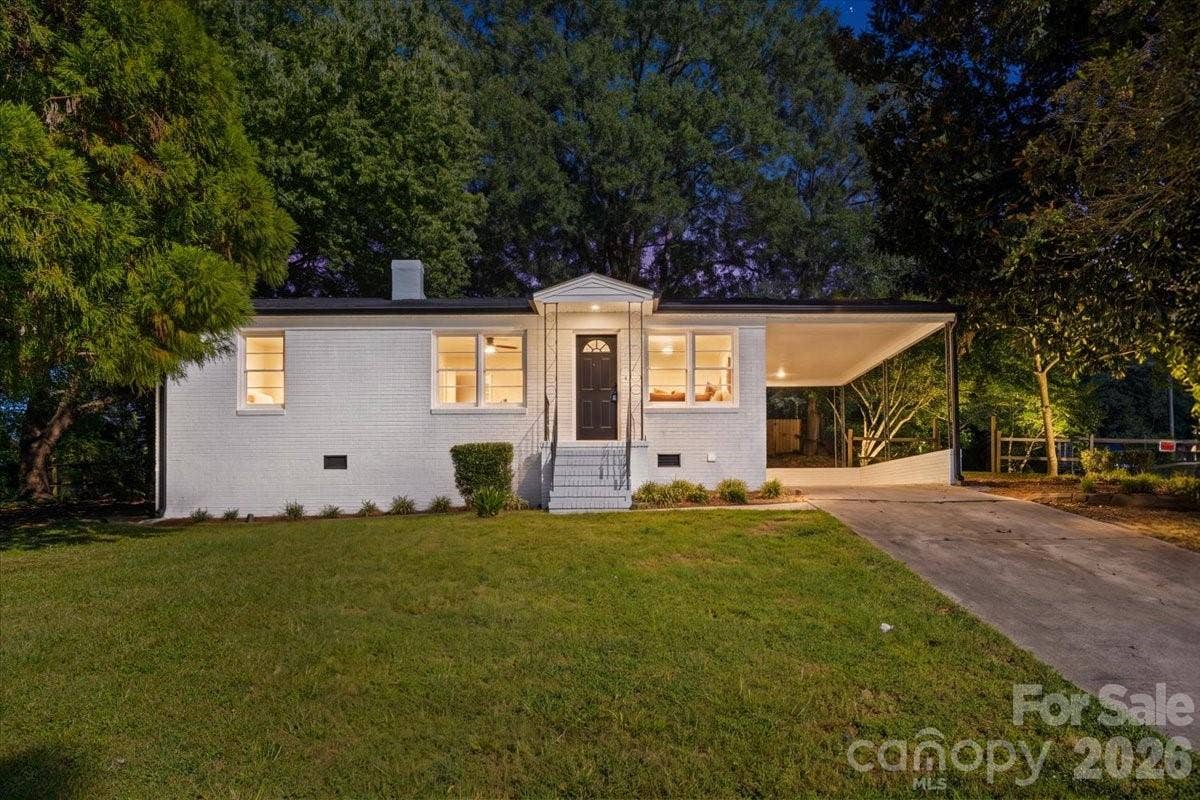 2700 Douglas Drive, Gastonia, NC 28054 2700 Douglas Drive, Gastonia, NC 28054