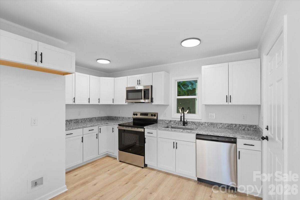 2700 Douglas Drive, Gastonia, NC 28054 2700 Douglas Drive, Gastonia, NC 28054