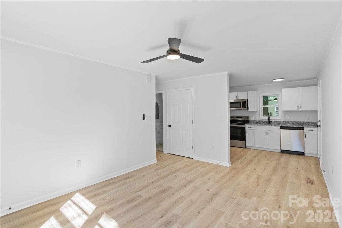 2700 Douglas Drive, Gastonia, NC 28054 2700 Douglas Drive, Gastonia, NC 28054