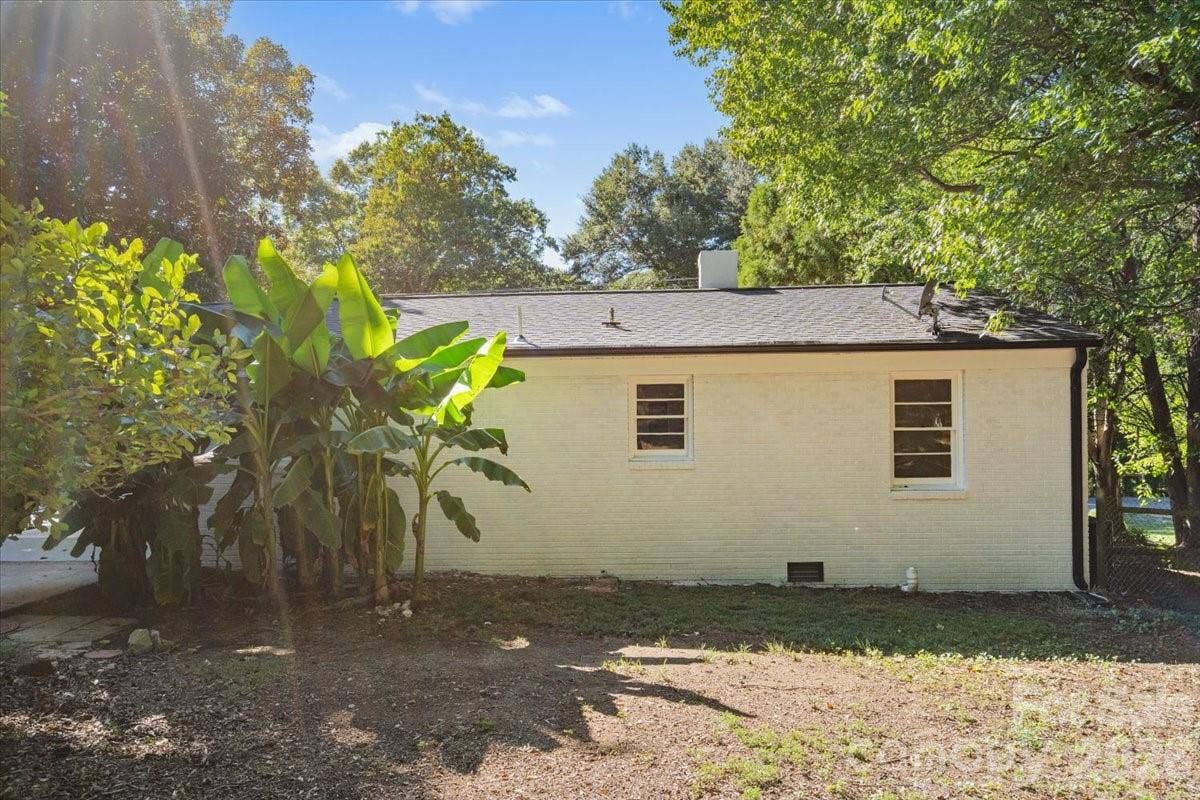 2700 Douglas Drive, Gastonia, NC 28054 2700 Douglas Drive, Gastonia, NC 28054
