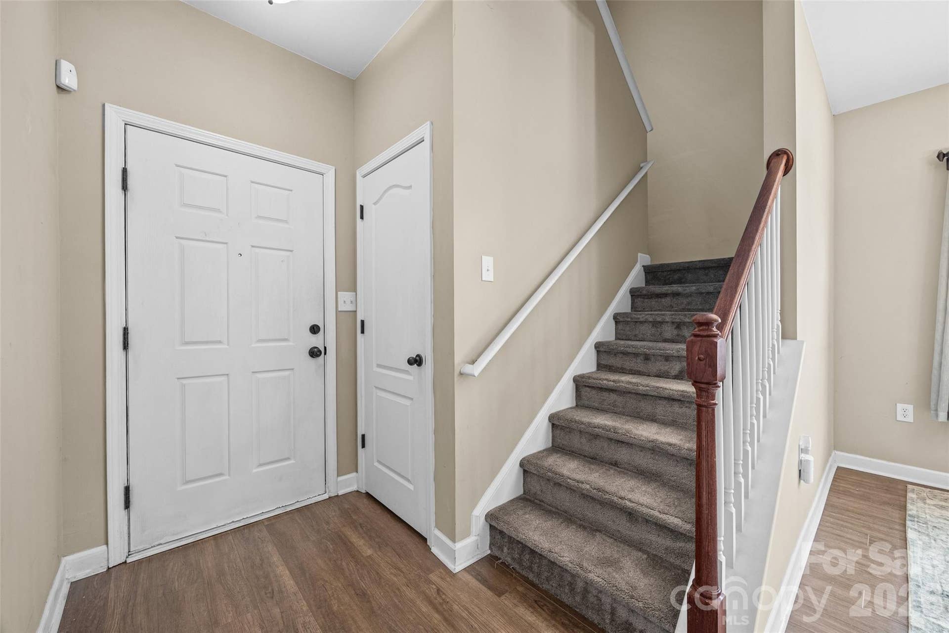 341 Sandy Spring Lane, Lake Wylie, SC 29710 main entry
