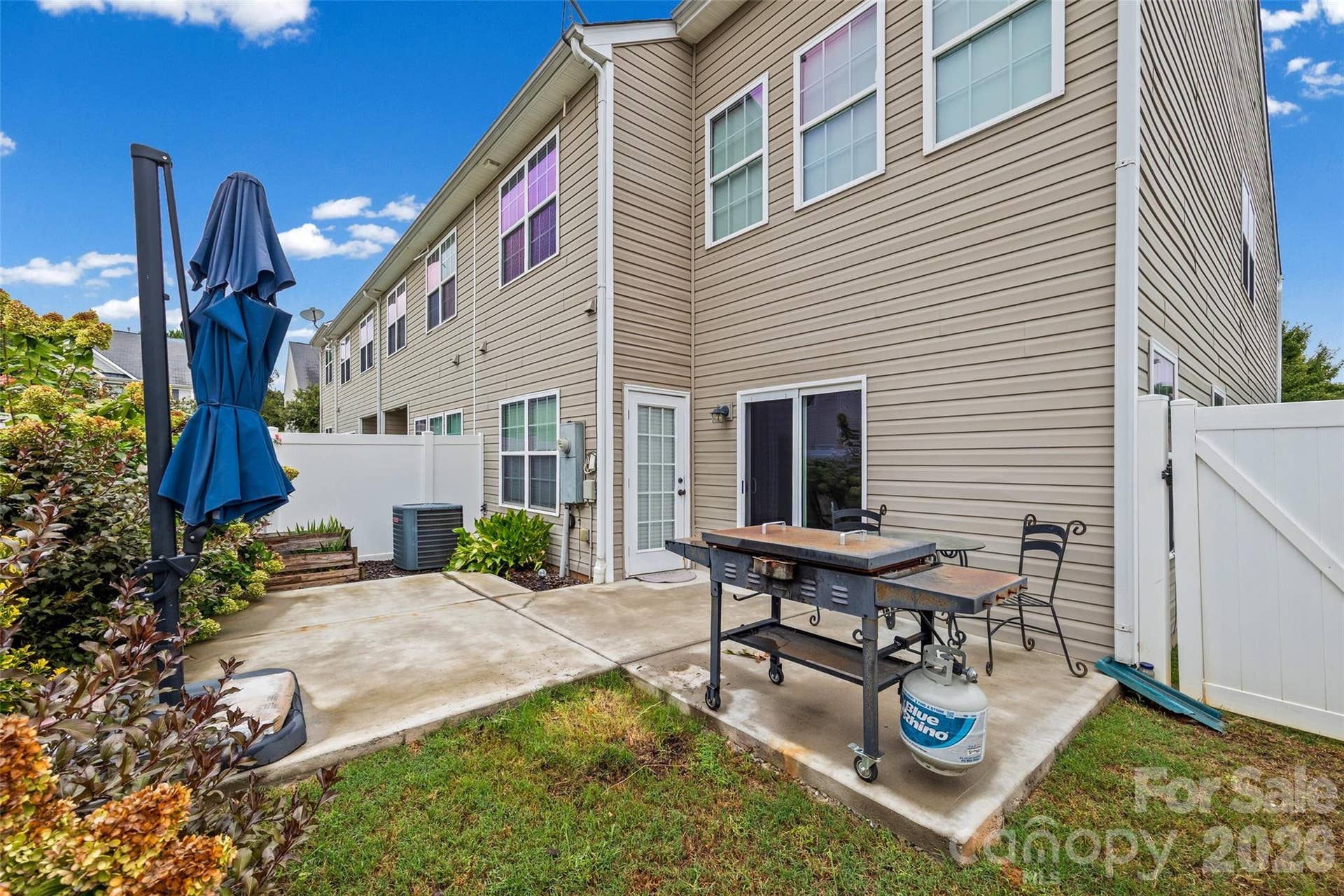 341 Sandy Spring Lane, Lake Wylie, SC 29710 rear yard