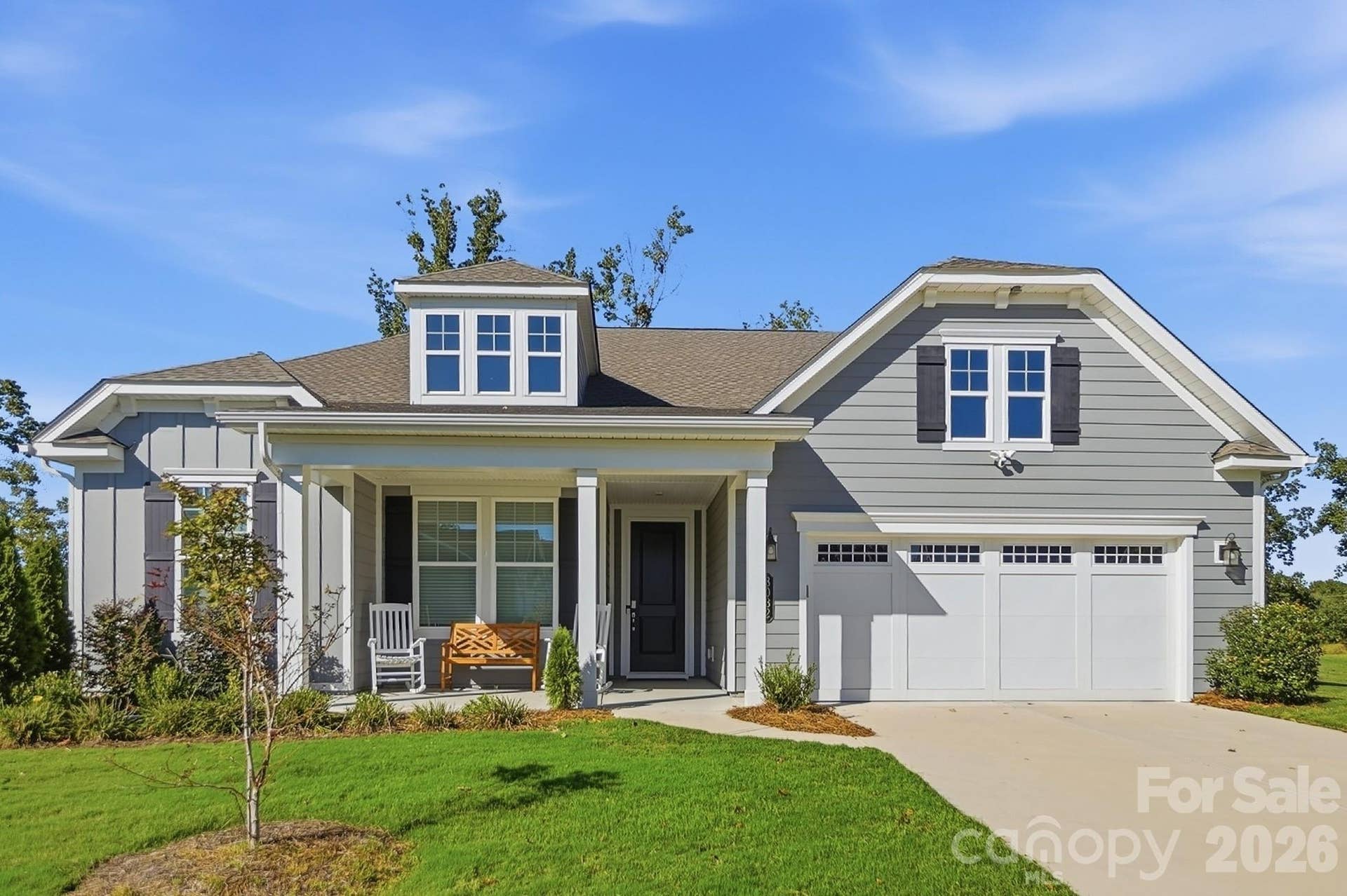 8032 Longwaters Court, York, SC 29745 Welcome to Lake Wylie living in this beautifully appointed 3-bedroom waterfront home, offering glorious lake views
