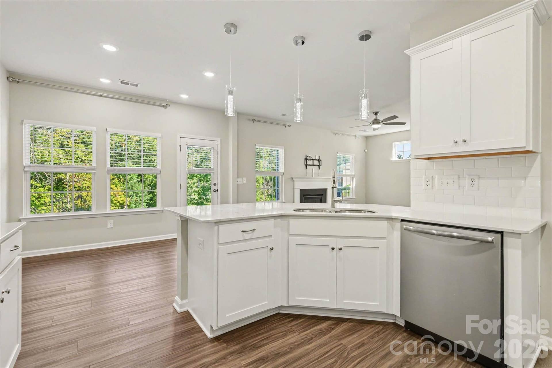 15533 Capps Road, Charlotte, NC 28278 15533 Capps Road, Charlotte, NC 28278