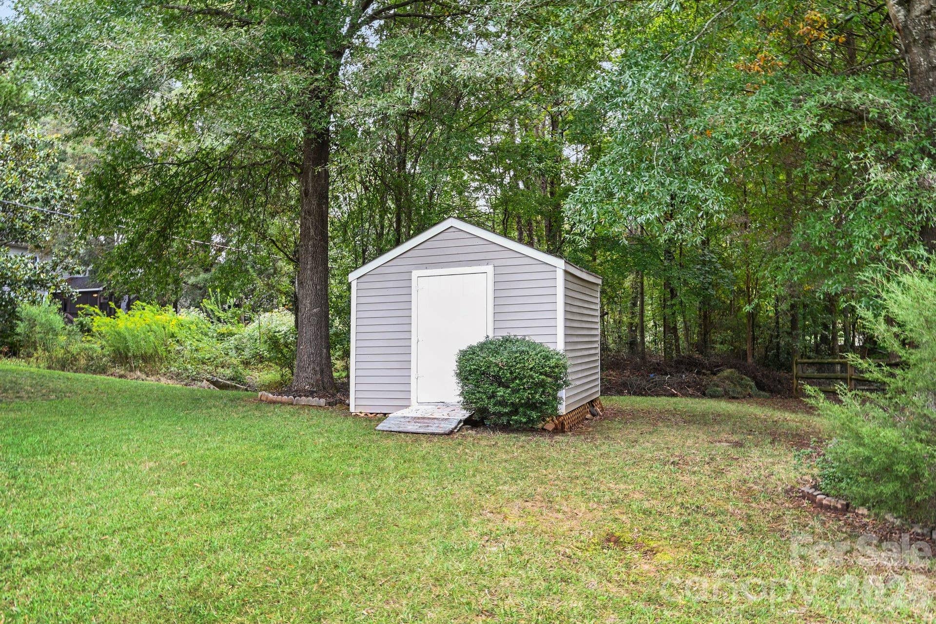 1418 Coachman Drive, Waxhaw, NC 28173 1418 Coachman Drive, Waxhaw, NC 28173