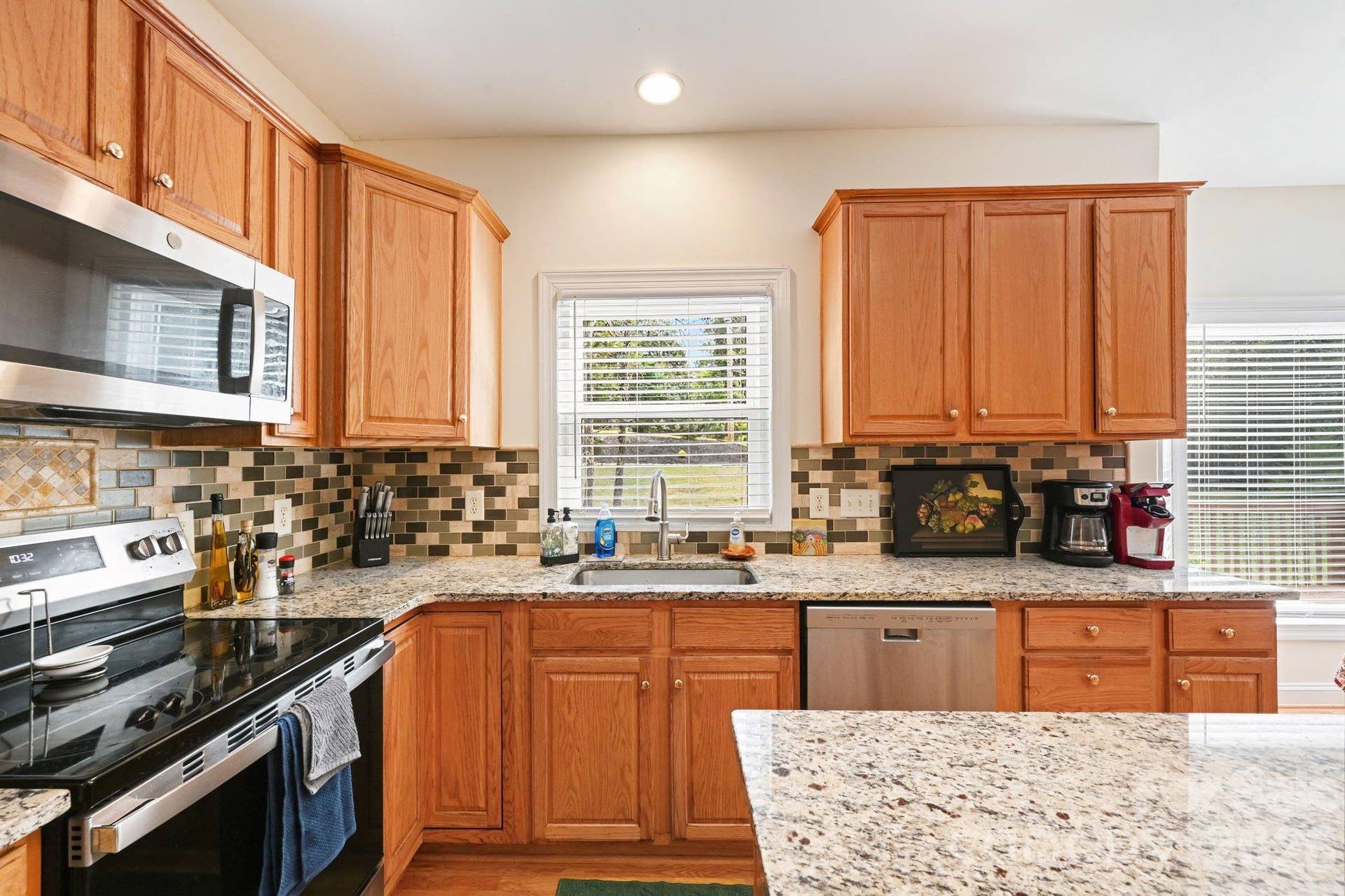 1418 Coachman Drive, Waxhaw, NC 28173 1418 Coachman Drive, Waxhaw, NC 28173